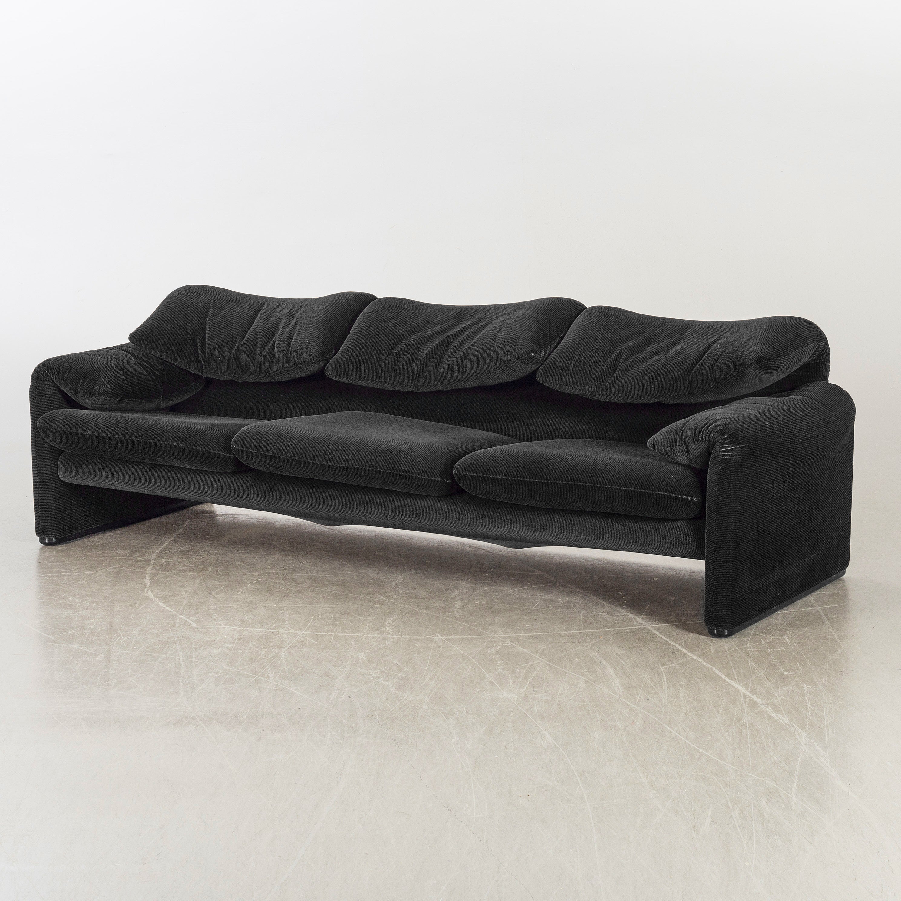Maralunga Three-Seat Sofa by Vico Magistretti for Cassina