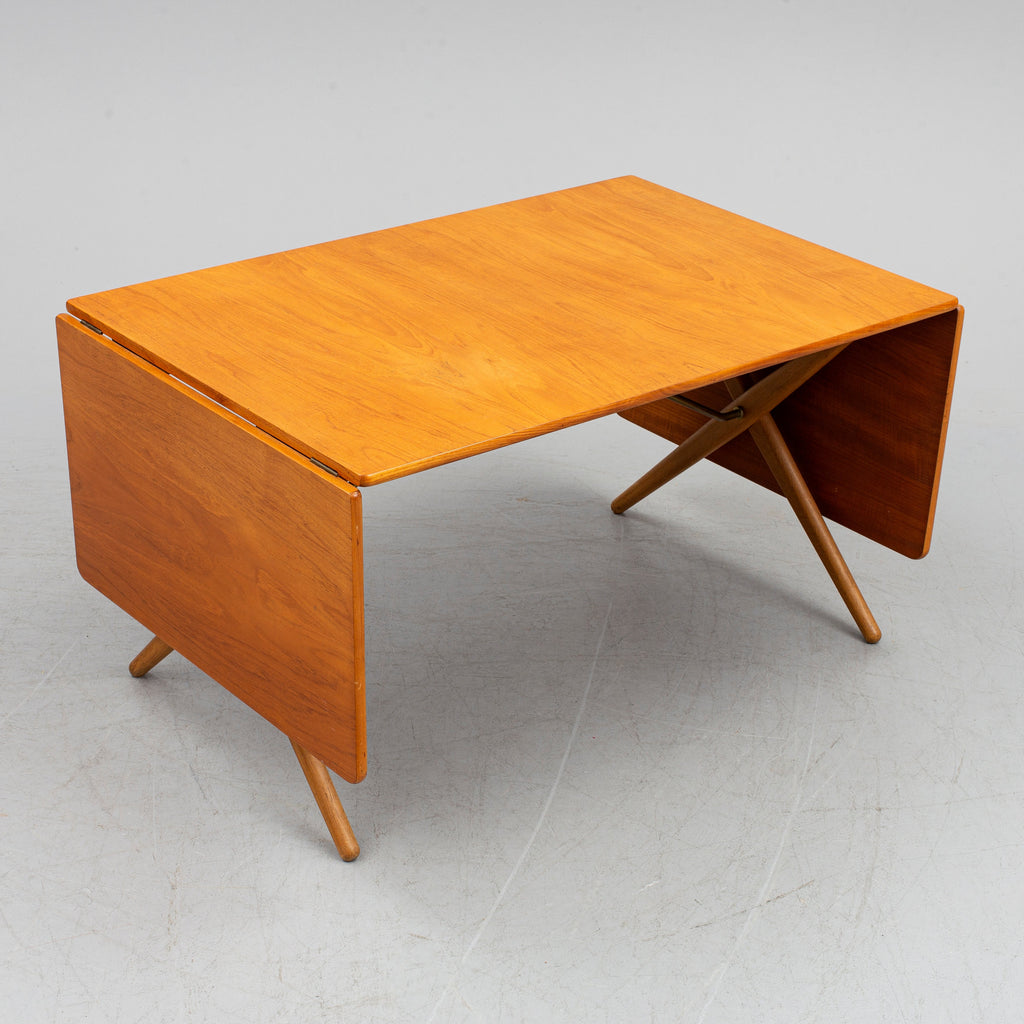 Hans J. Wegner AT-304 Drop-Leaf Dining Table for Andreas Tuck in Teak
