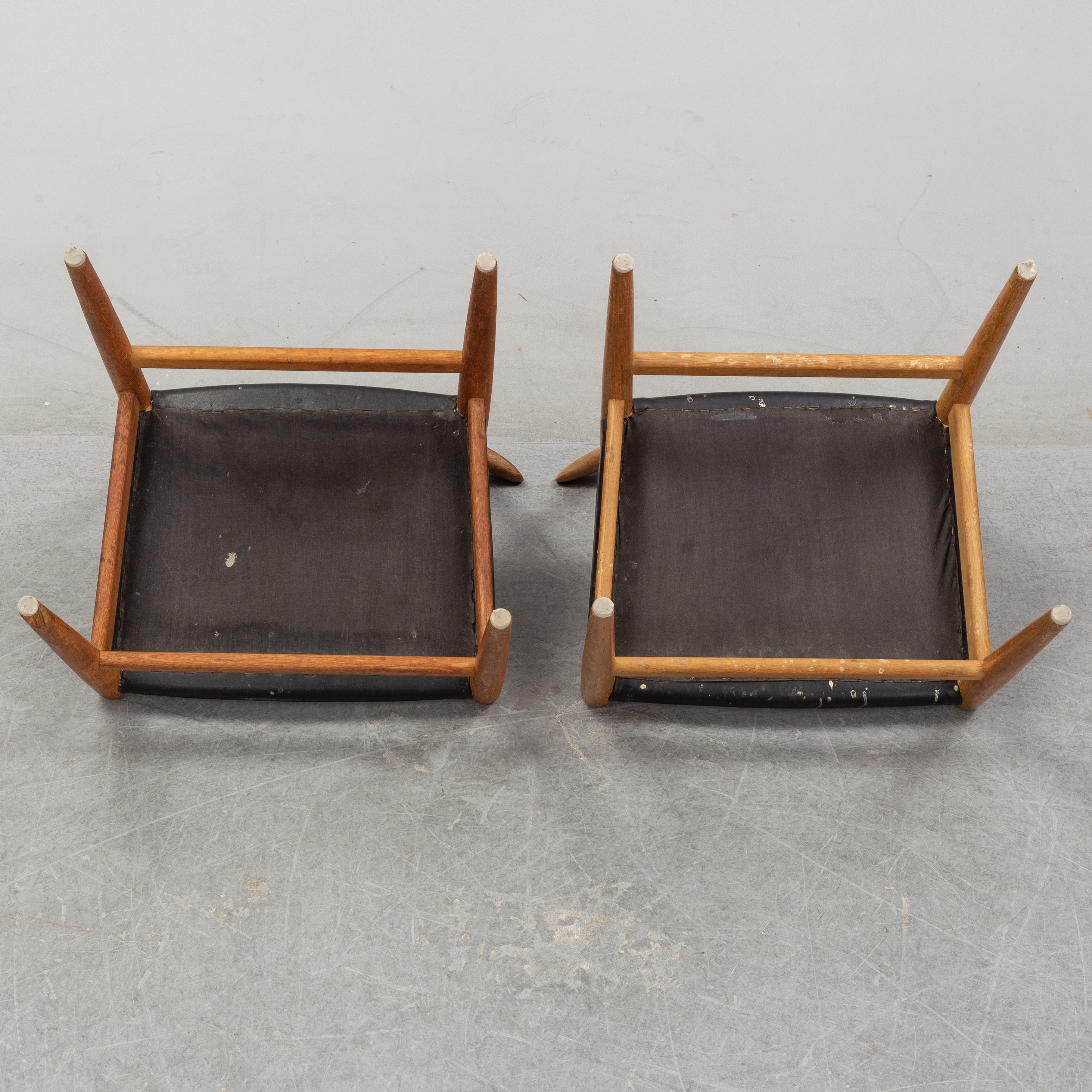 Hans J. Wegner W2 Dining Chairs and AT-312 Extension Table for C.M. Madsen & Andreas Tuck