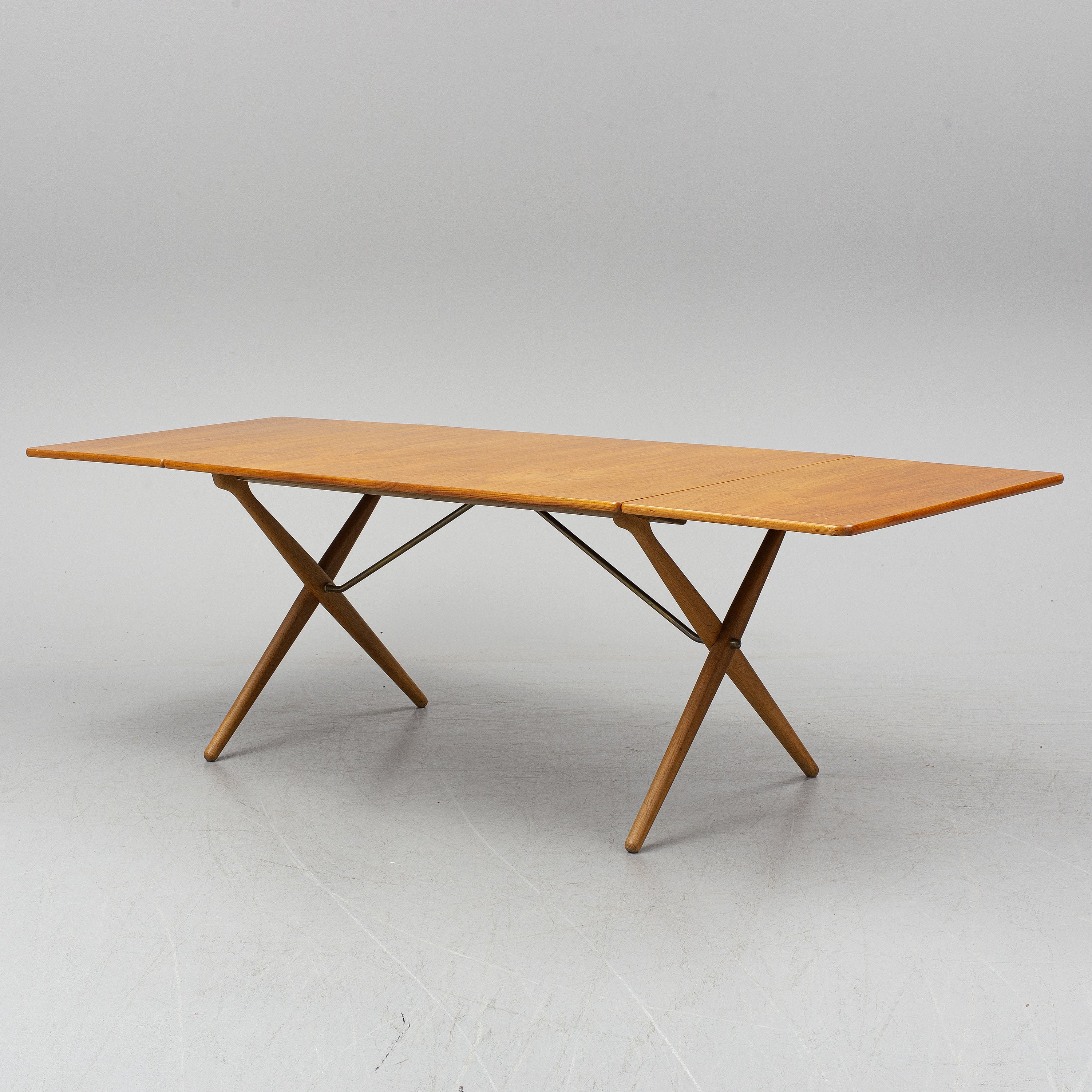 Hans J. Wegner AT-304 Drop-Leaf Dining Table for Andreas Tuck in Teak