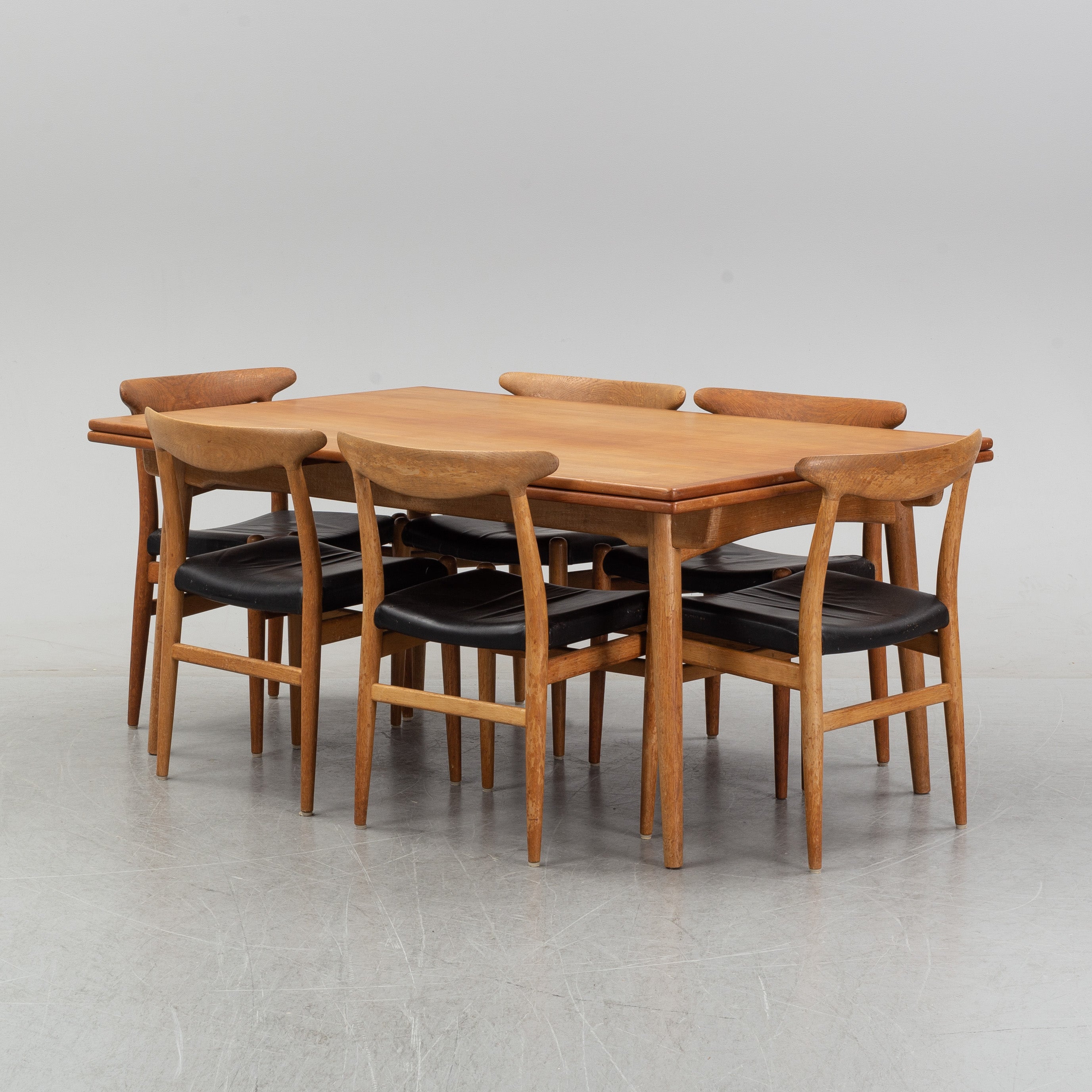 Hans J. Wegner W2 Dining Chairs and AT-312 Extension Table for C.M. Madsen & Andreas Tuck