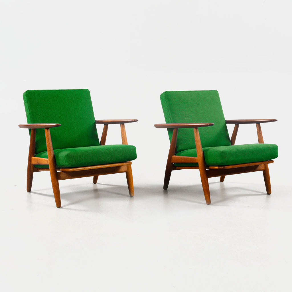 Hans J. Wegner GE-240 "Cigarren" Lounge Chairs for Getama, Pair