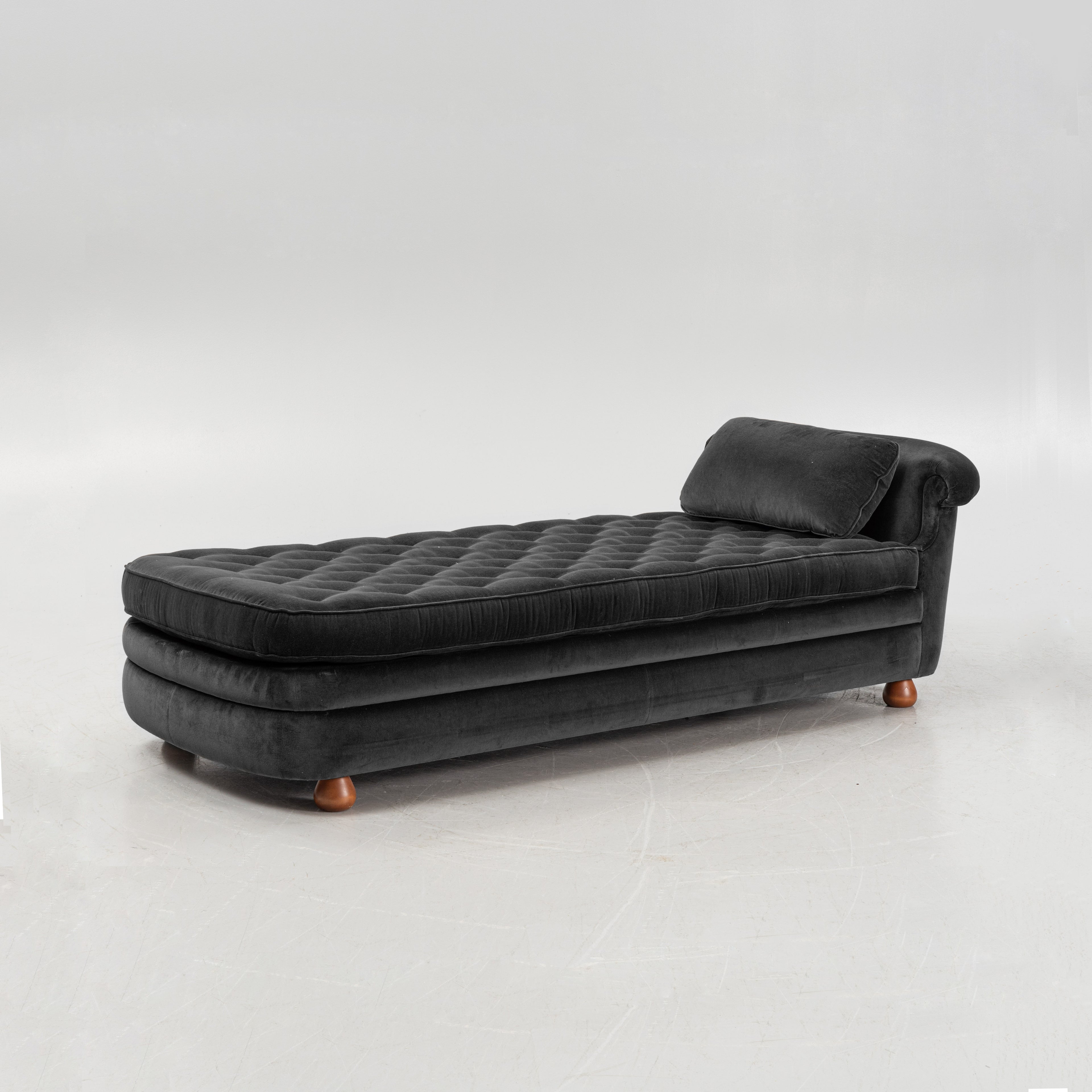 Model 775 Daybed by Josef Frank for Svenskt Tenn