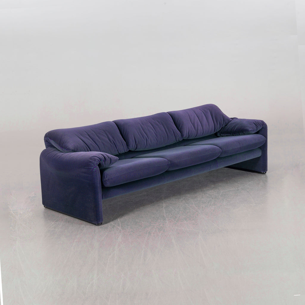 Maralunga Sofa by Vico Magistretti for Cassina