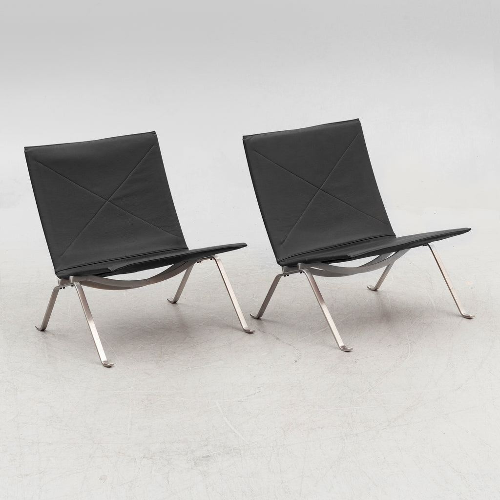 Pair of PK22 Lounge Chairs by Poul Kjærholm for Fritz Hansen