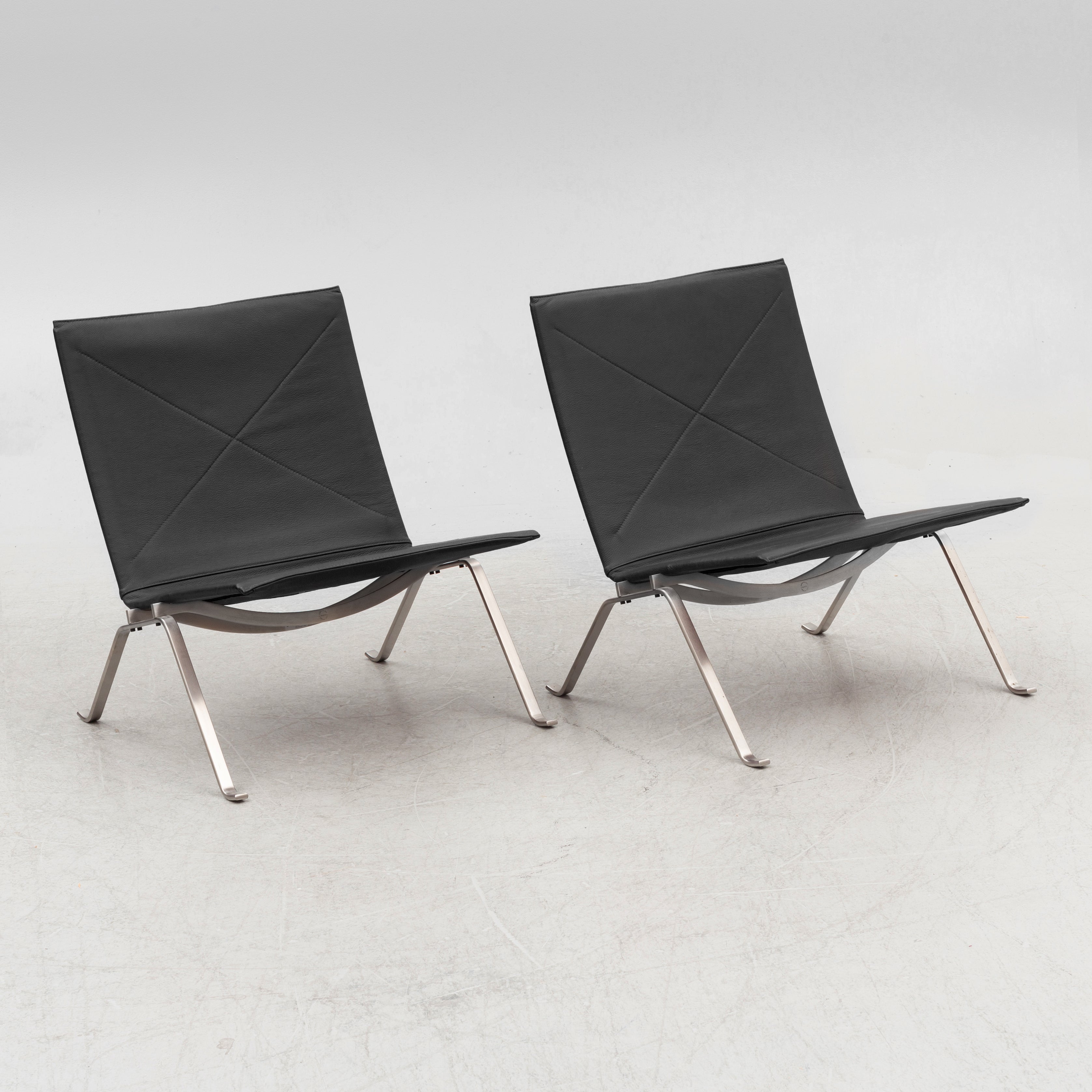 Pair of PK22 Lounge Chairs by Poul Kjærholm for Fritz Hansen