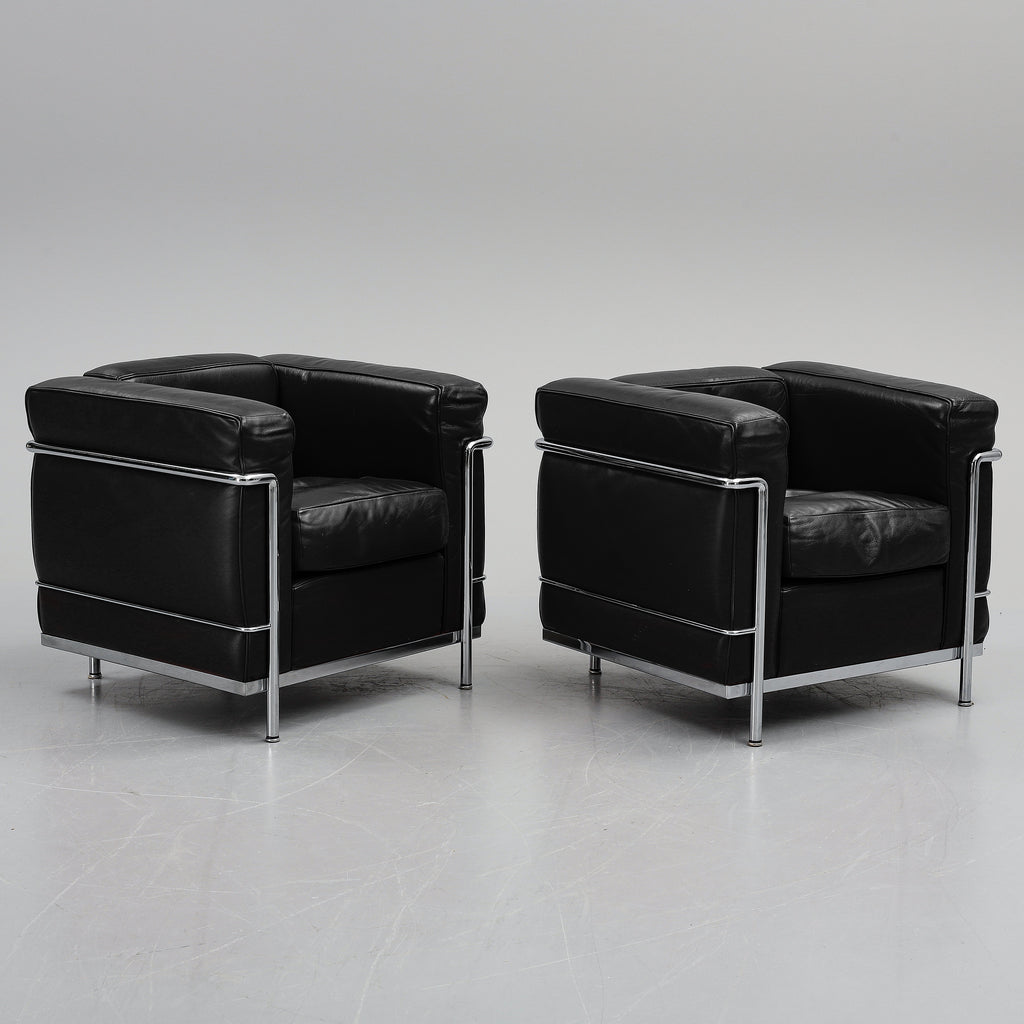 Pair of LC2 “Petit Confort” Armchairs by Le Corbusier, Pierre Jeanneret and Charlotte Perriand for Cassina