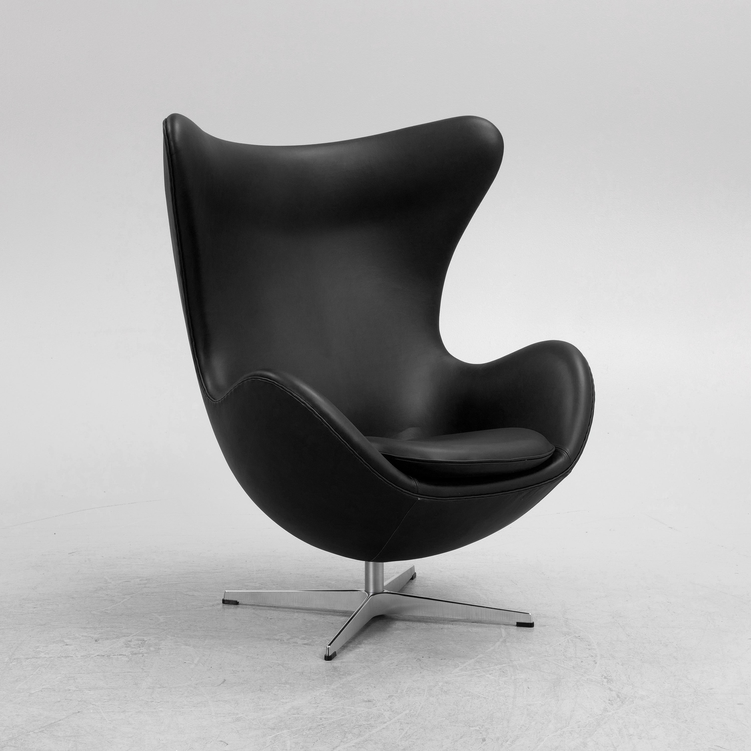 Arne Jacobsen Egg Chair for Fritz Hansen, Black Leather