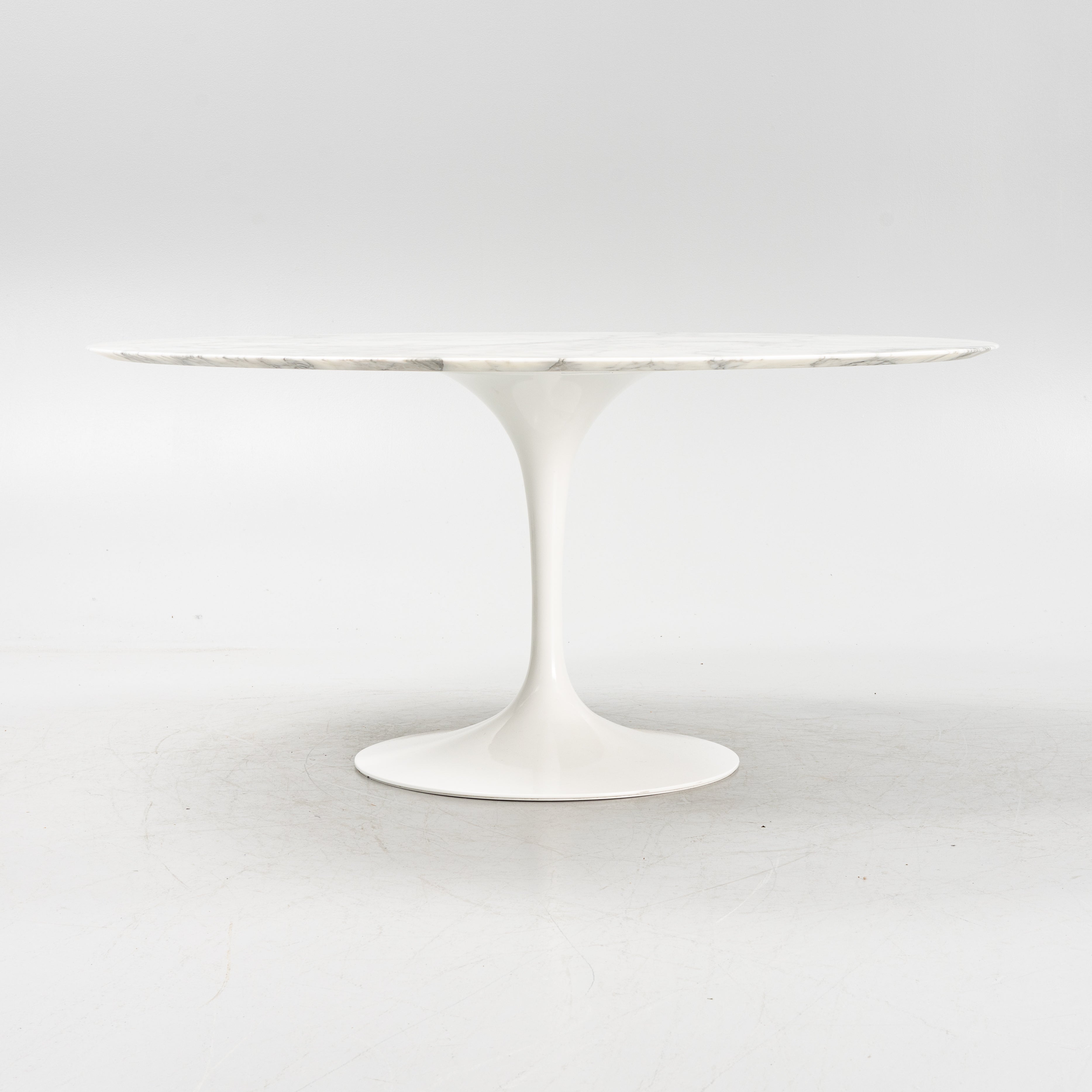 Eero Saarinen Tulip Dining Table for Knoll, Arabescato Marble