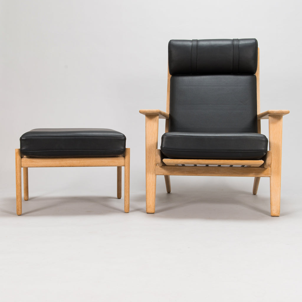Hans J. Wegner GE-290A Lounge Chair and Ottoman for Getama in Black Leather