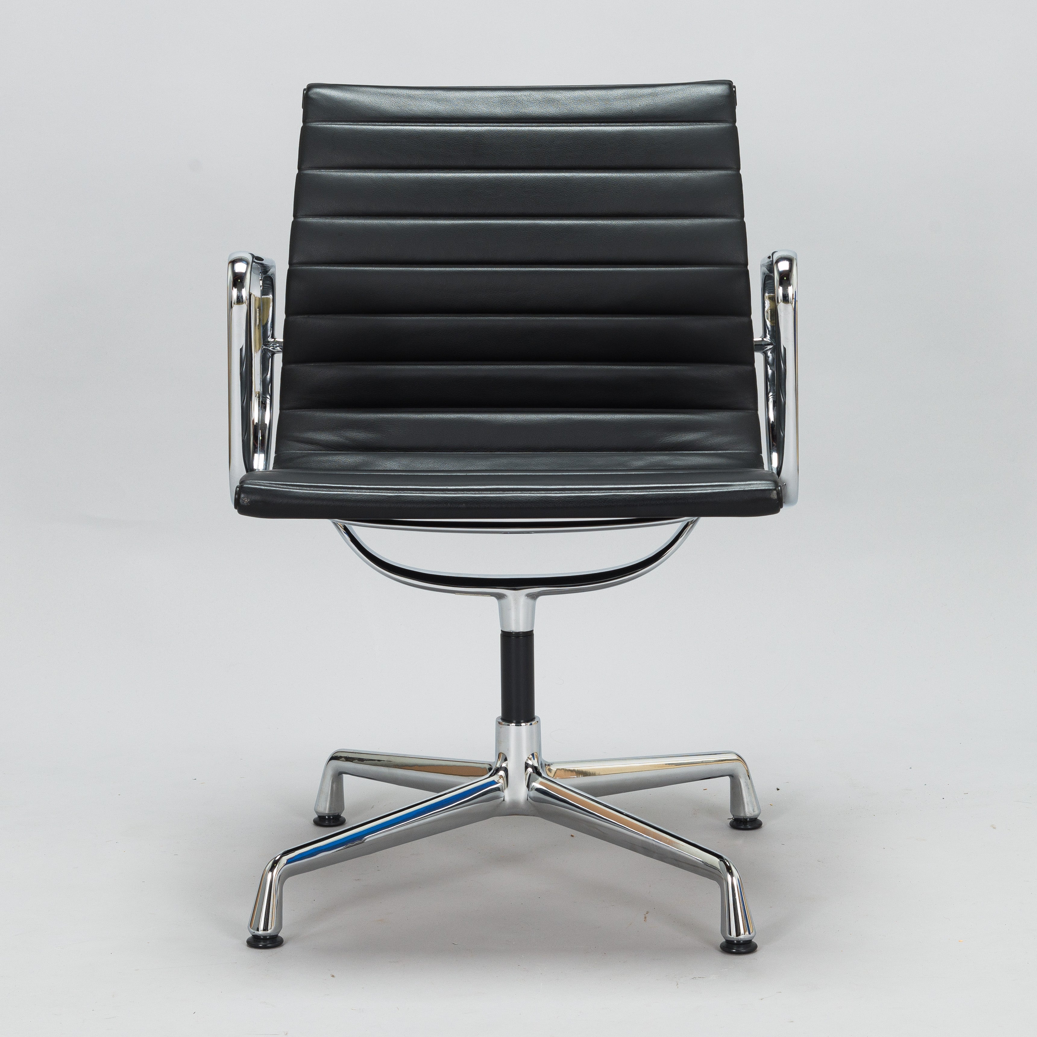 Charles & Ray Eames EA 108 Office Chair for Vitra