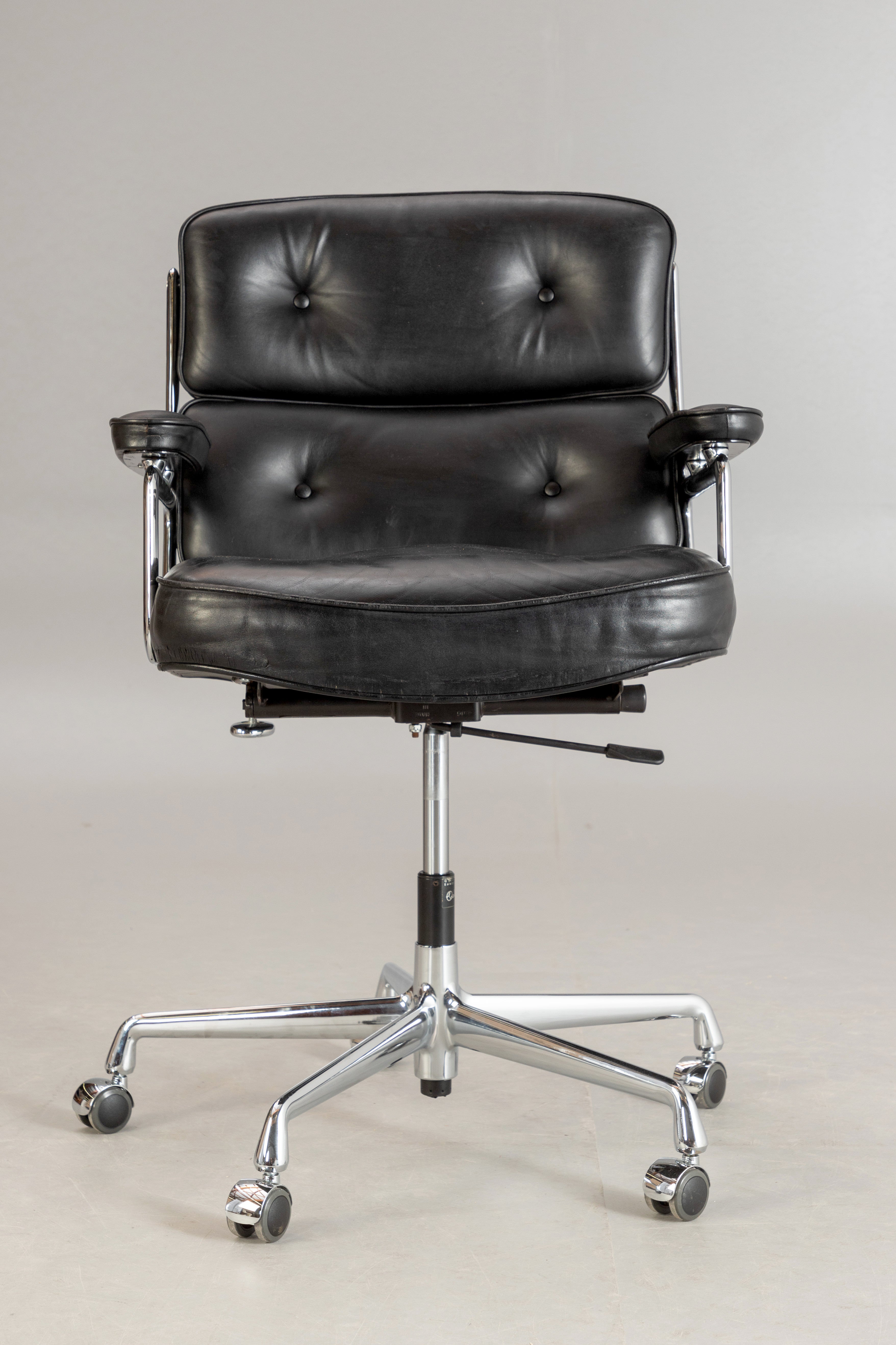 Charles & Ray Eames ES 104 Lobby Chair for Herman Miller
