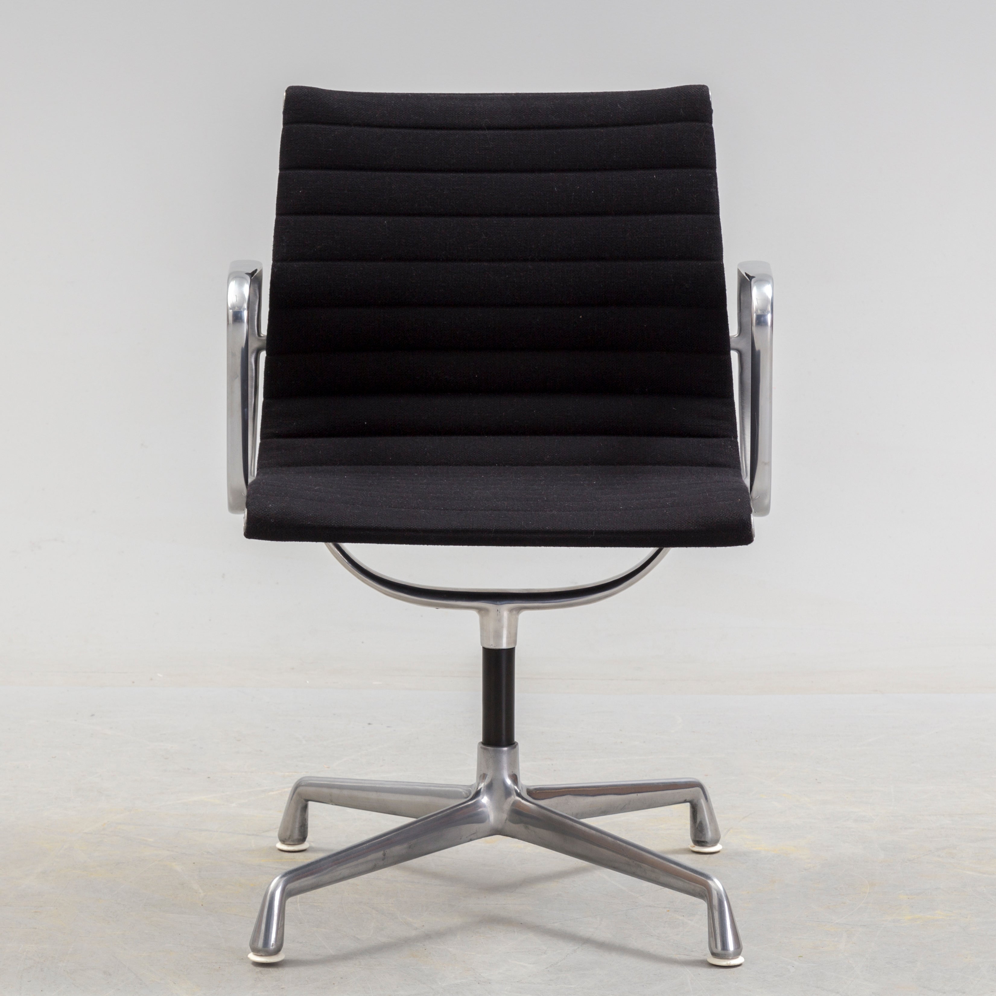 EA 108 Desk Chair by Charles & Ray Eames for Herman Miller