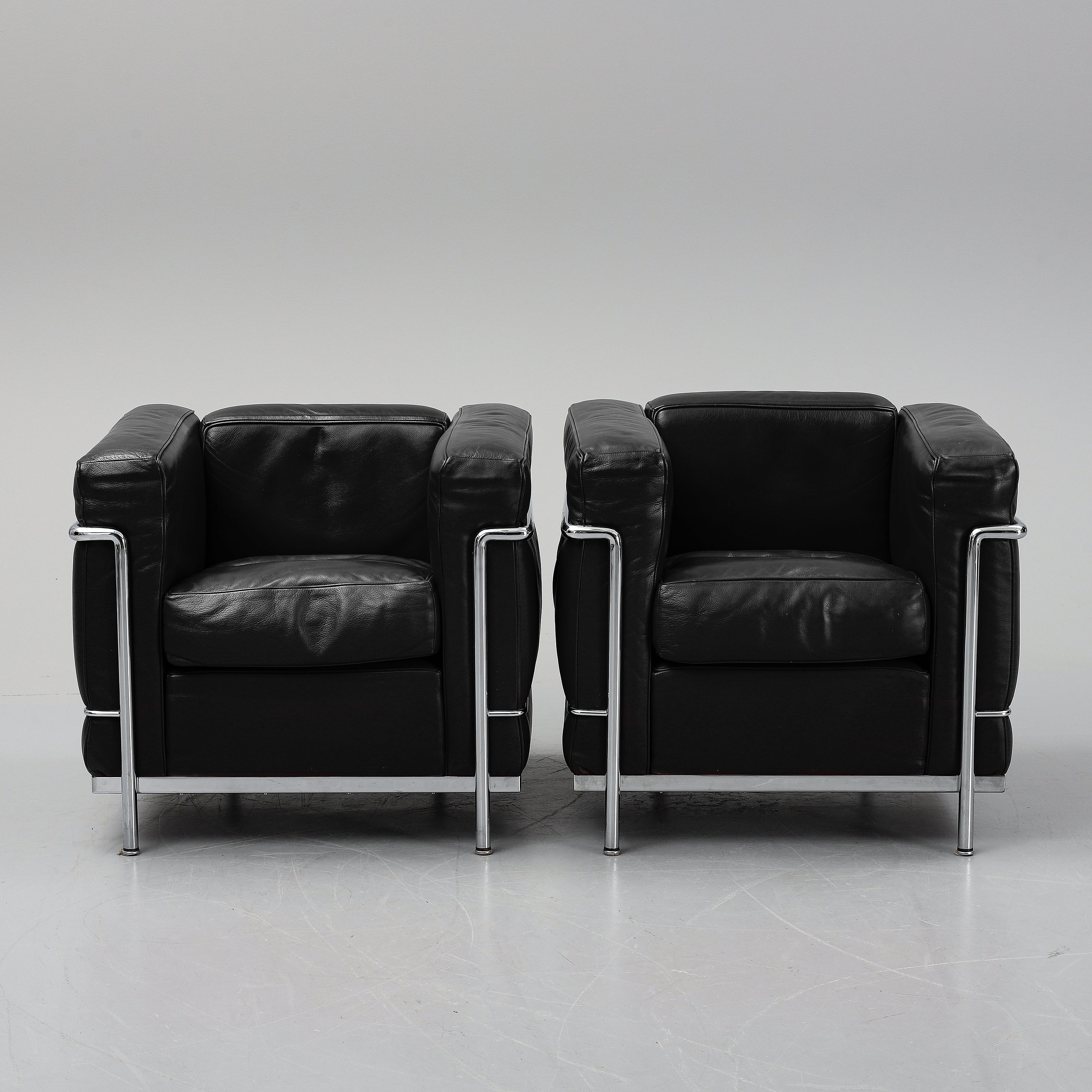 Pair of LC2 “Petit Confort” Armchairs by Le Corbusier, Pierre Jeanneret and Charlotte Perriand for Cassina