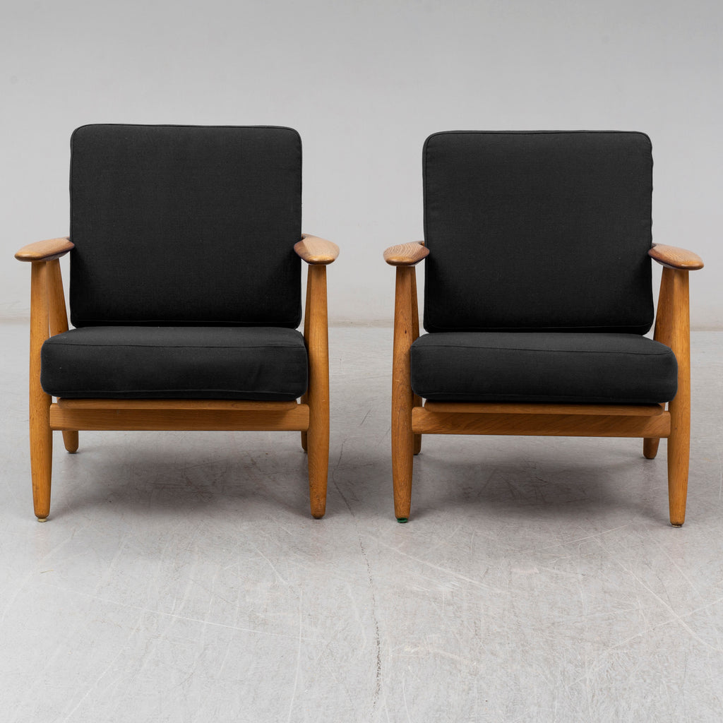 Hans J. Wegner GE-240 “Cigar” Armchairs for Getama, Denmark, Pair
