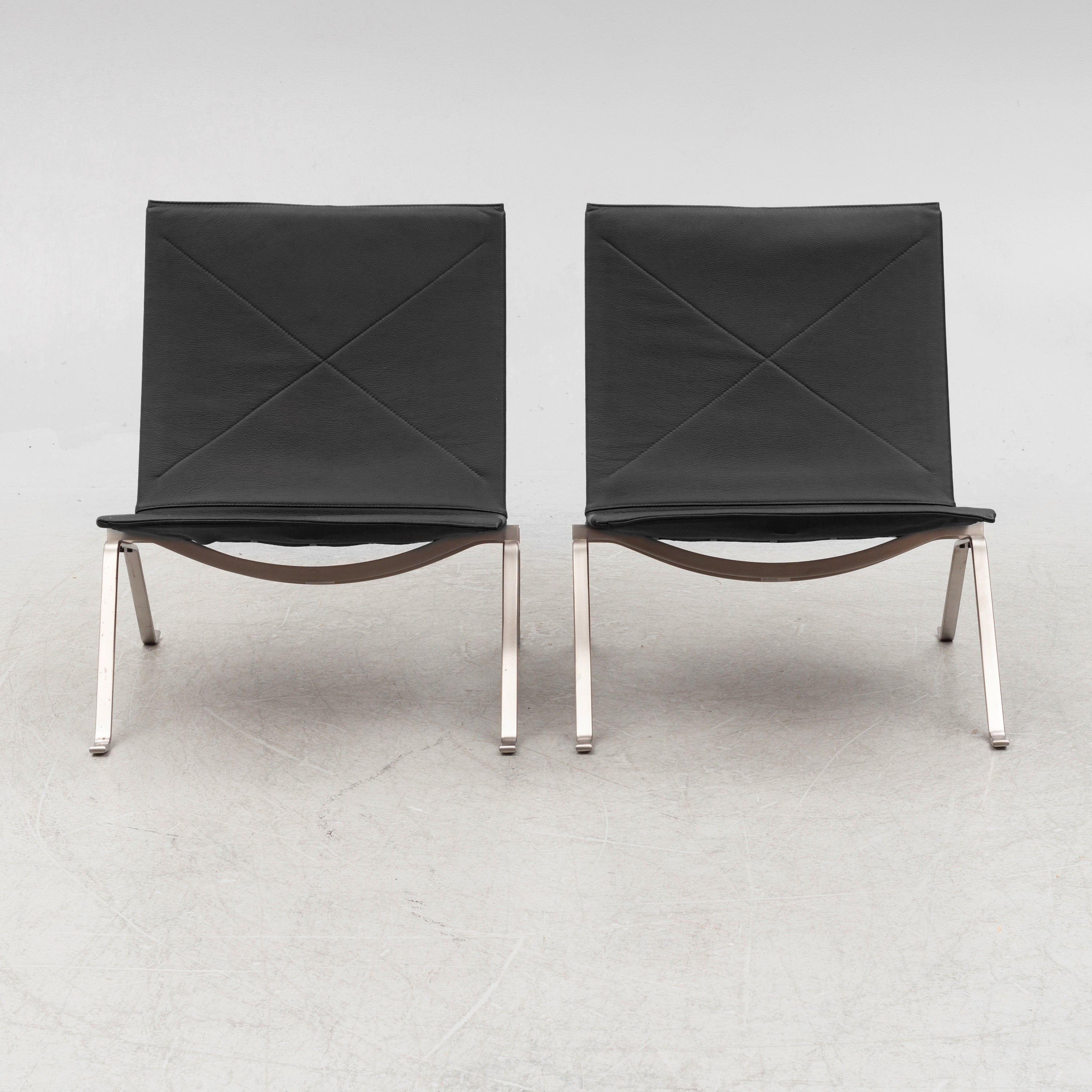 Pair of PK22 Lounge Chairs by Poul Kjærholm for Fritz Hansen