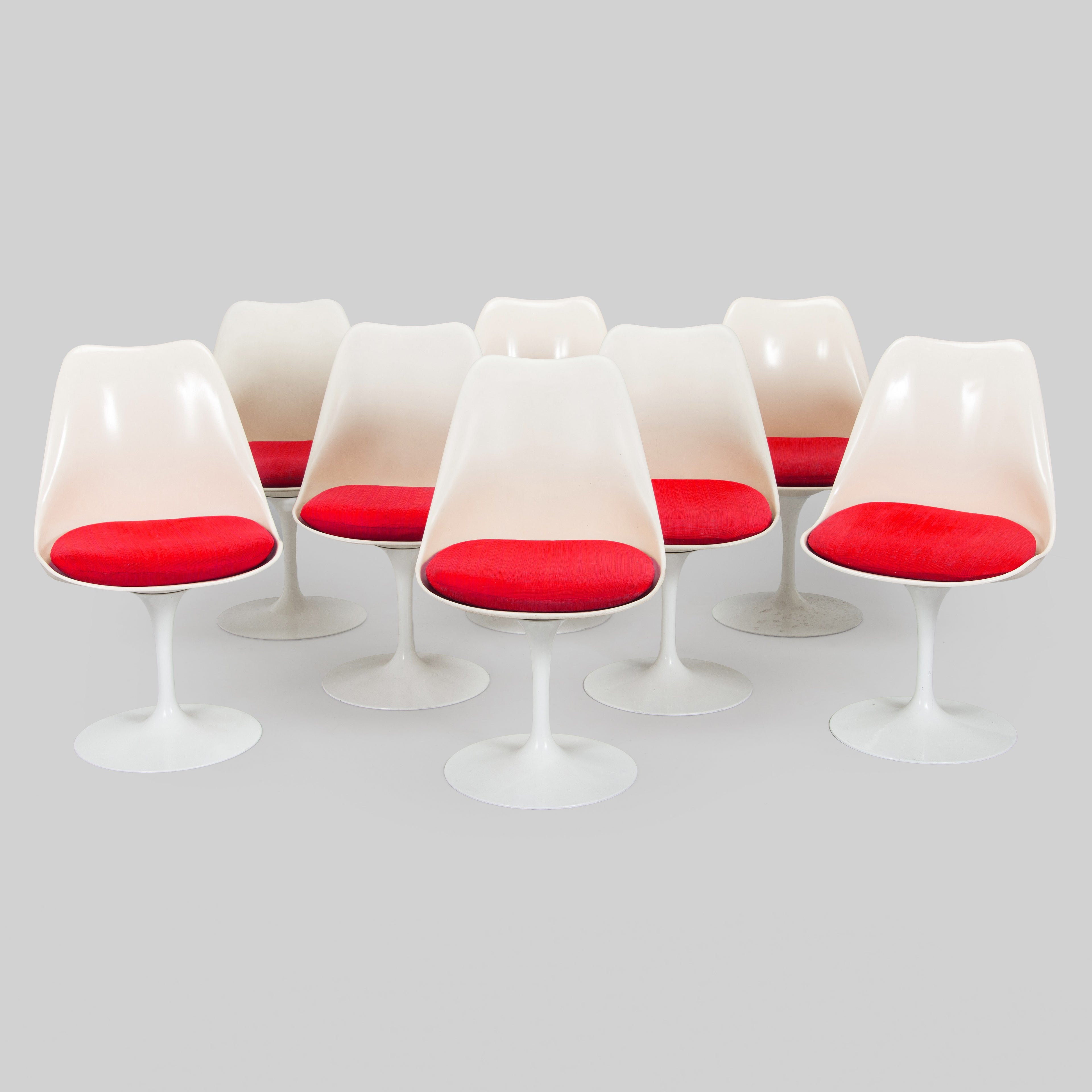 Tulip Dining Set by Eero Saarinen for Knoll International