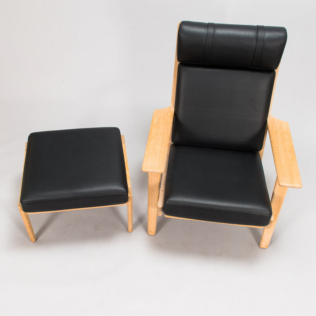 Hans J. Wegner GE-290A Lounge Chair and Ottoman for Getama in Black Leather