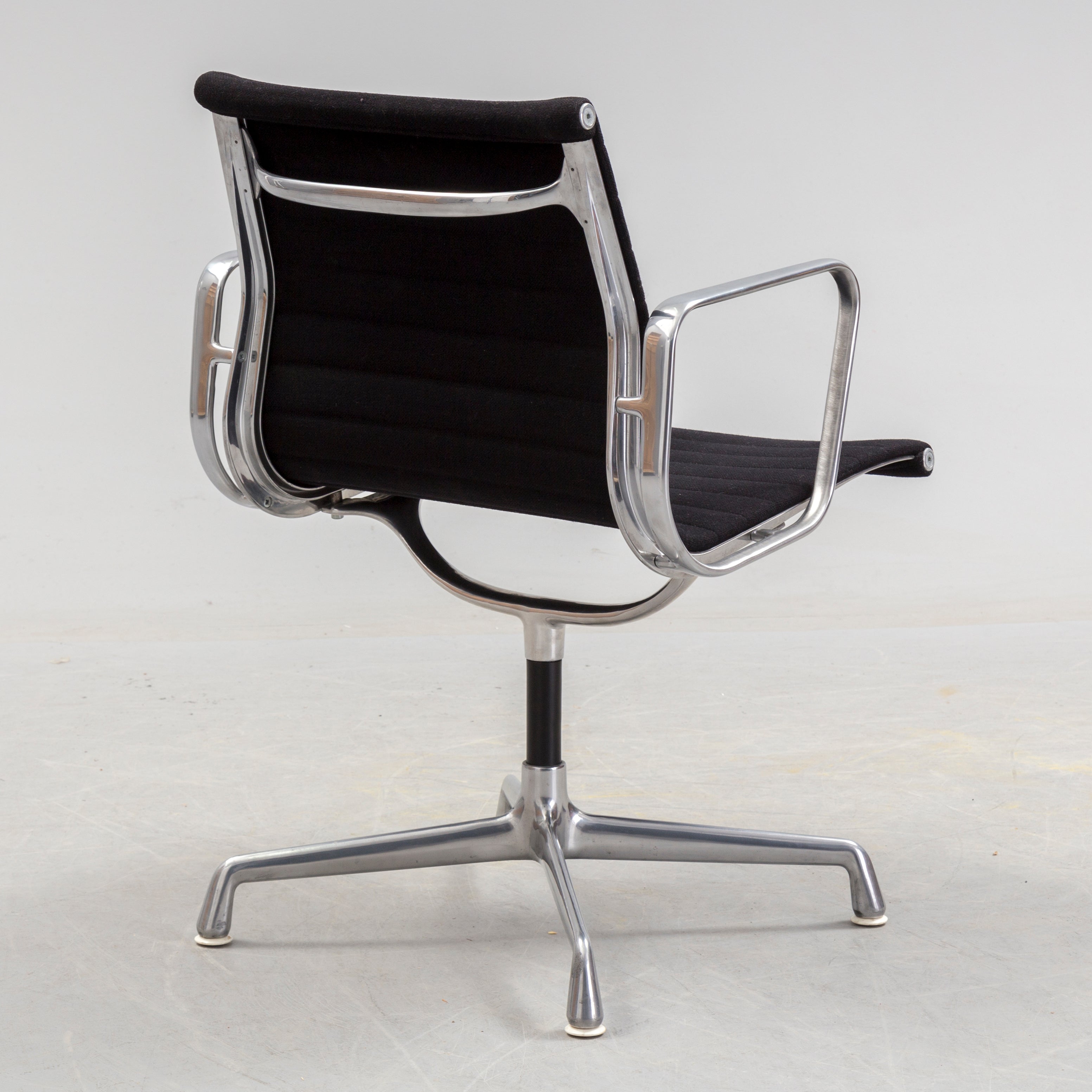 EA 108 Desk Chair by Charles & Ray Eames for Herman Miller