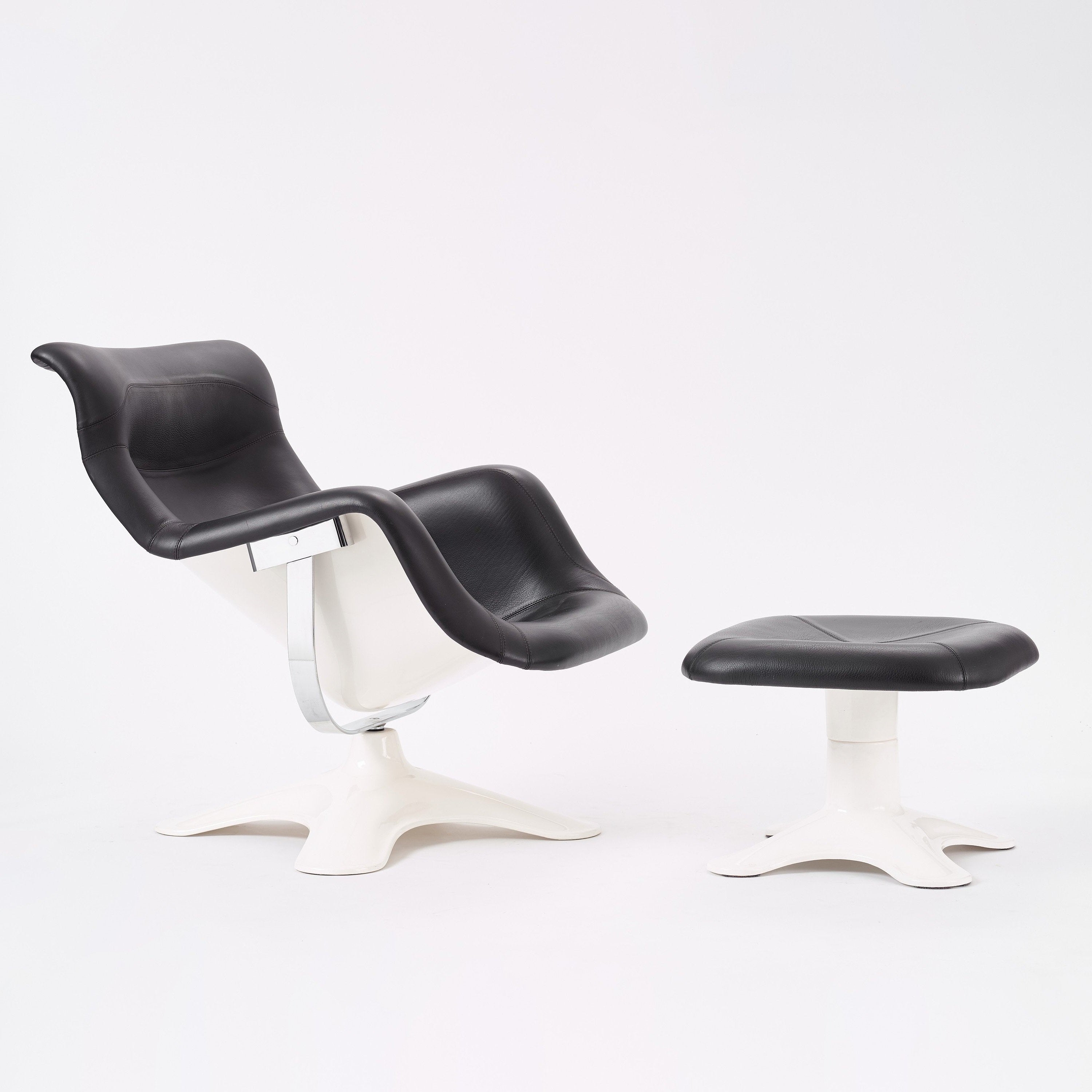 Yrjö Kukkapuro Karuselli Swivel Chair for Avarte / Haimi in Black Leather