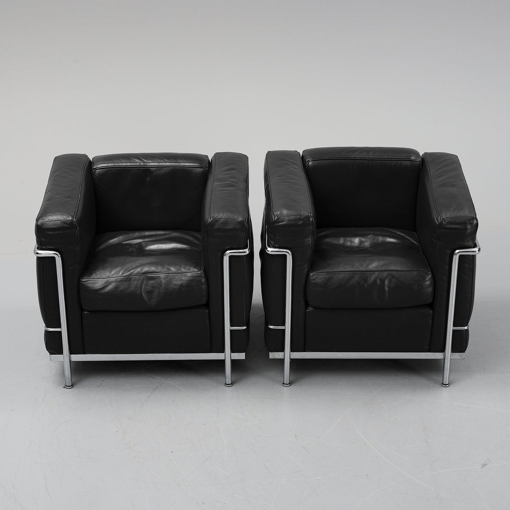 Pair of LC2 “Petit Confort” Armchairs by Le Corbusier, Pierre Jeanneret and Charlotte Perriand for Cassina
