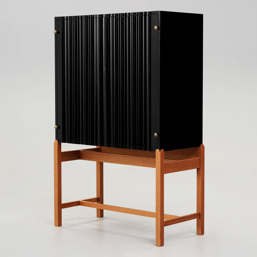 Model 2192 Corrugated Cabinet by Josef Frank for Svenskt Tenn