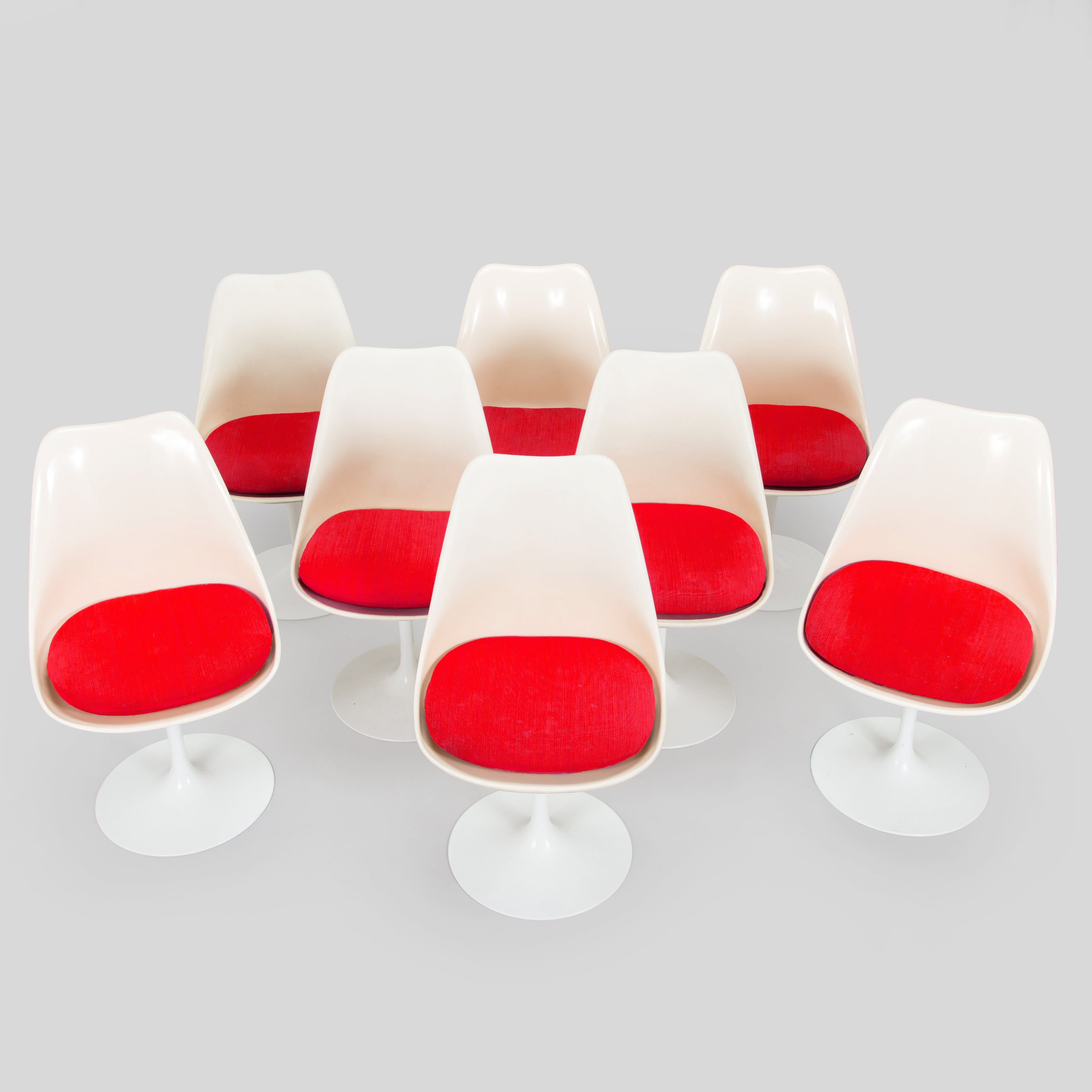 Tulip Dining Set by Eero Saarinen for Knoll International