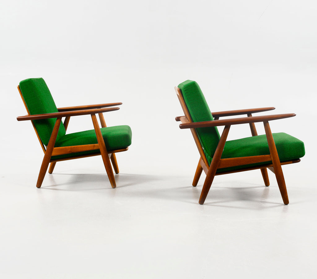 Hans J. Wegner GE-240 "Cigarren" Lounge Chairs for Getama, Pair
