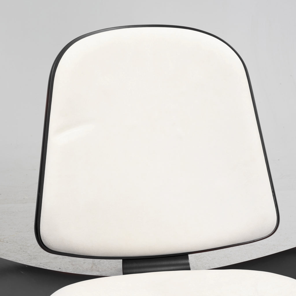 Hans J. Wegner CH07 Shell Chairs for Carl Hansen & Søn, Denmark, Pair