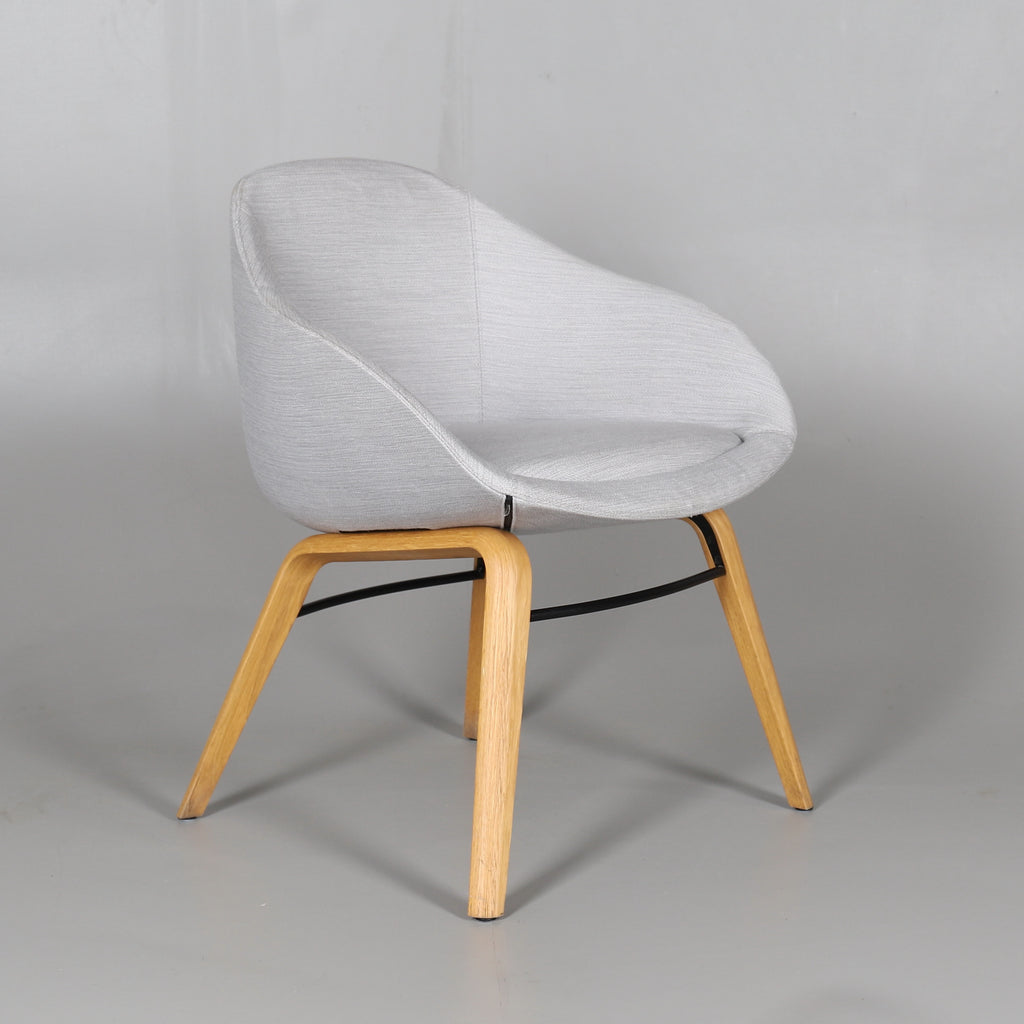 NaughtOne Always Lounge Chair