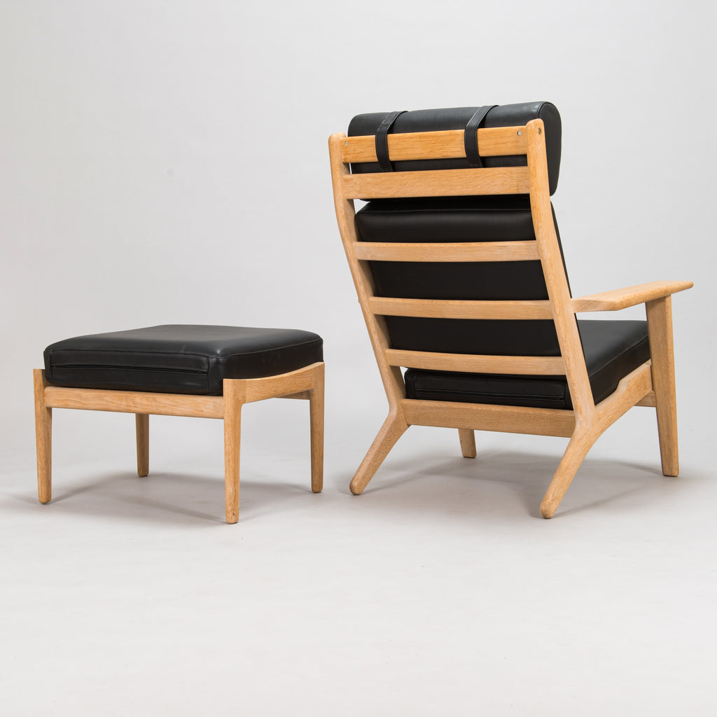 Hans J. Wegner GE-290A Lounge Chair and Ottoman for Getama in Black Leather