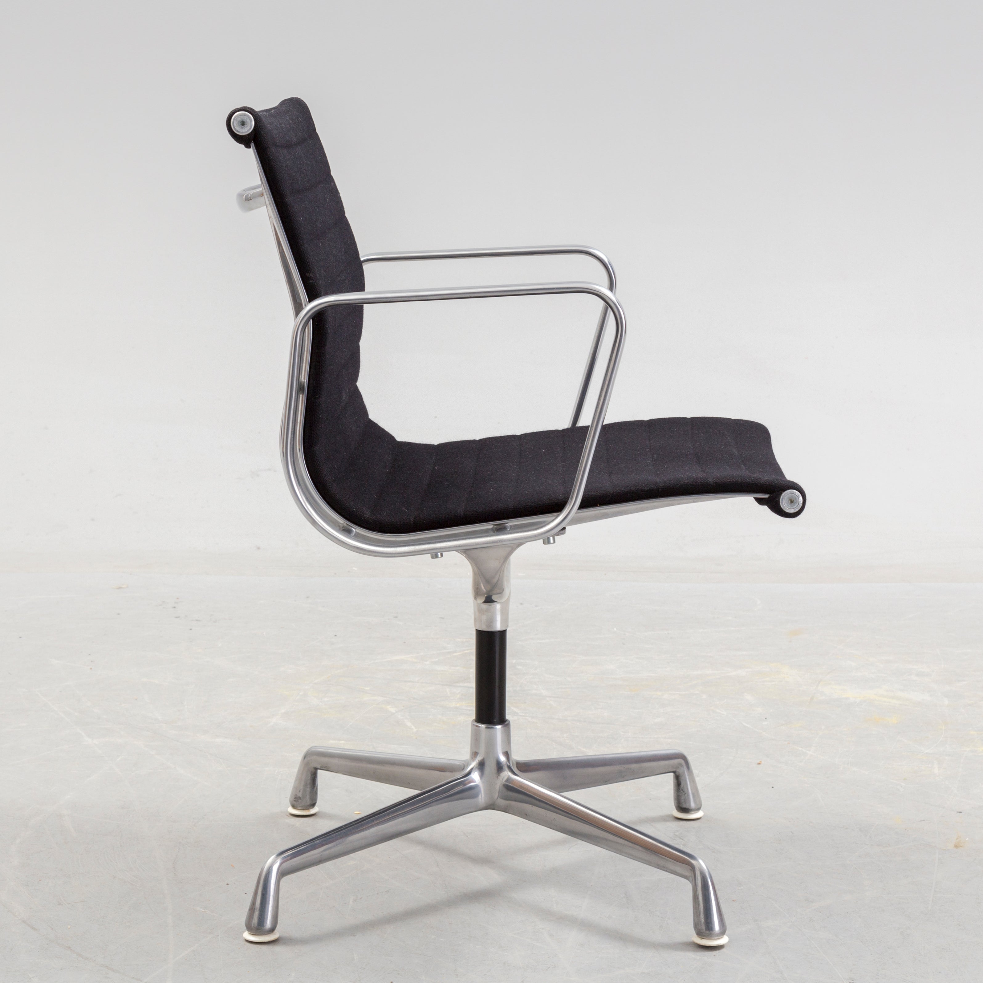 EA 108 Desk Chair by Charles & Ray Eames for Herman Miller