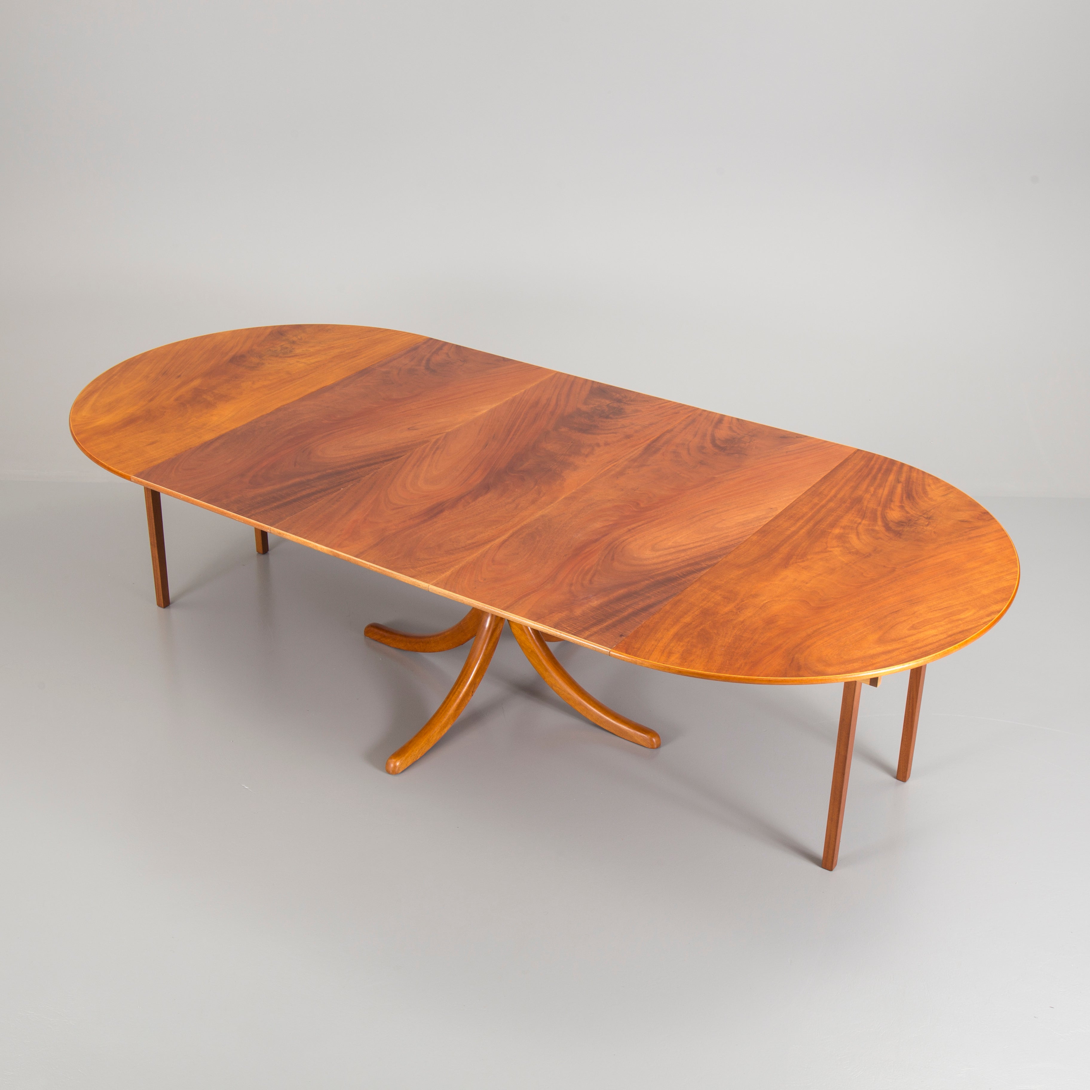 Josef Frank Model 771 Dining Table for Firma Svenskt Tenn, With Three Leaves