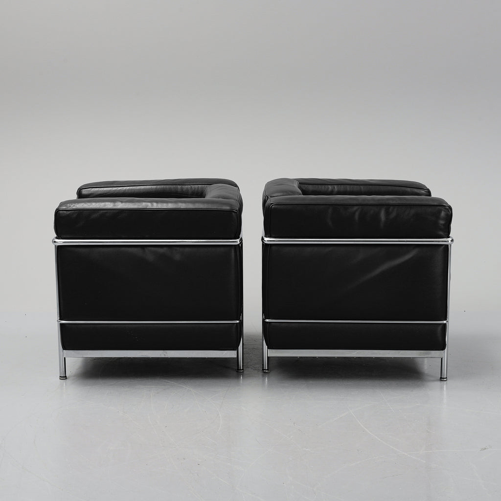 Pair of LC2 “Petit Confort” Armchairs by Le Corbusier, Pierre Jeanneret and Charlotte Perriand for Cassina