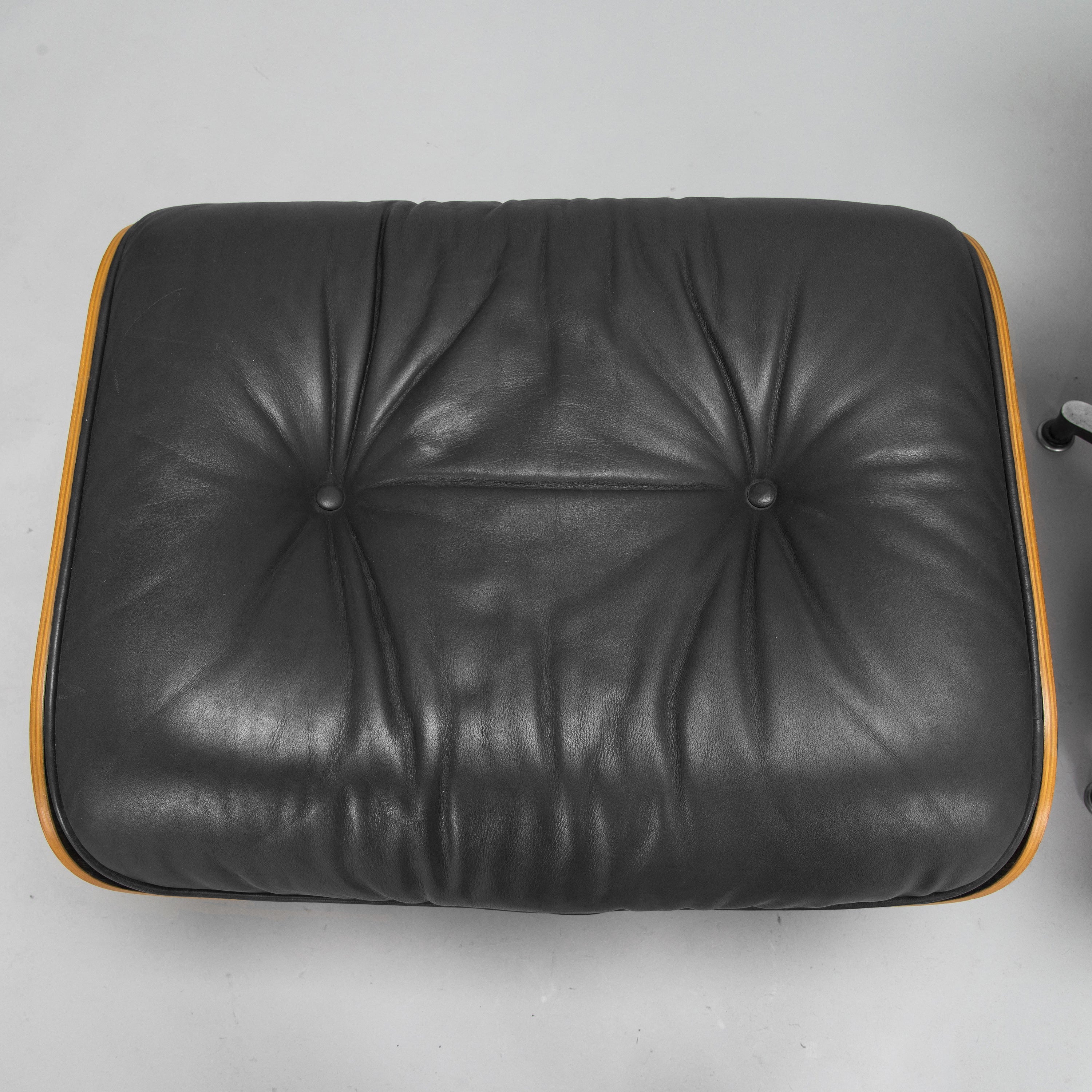 Charles & Ray Eames Lounge Chair and Ottoman for Herman Miller, 1980s