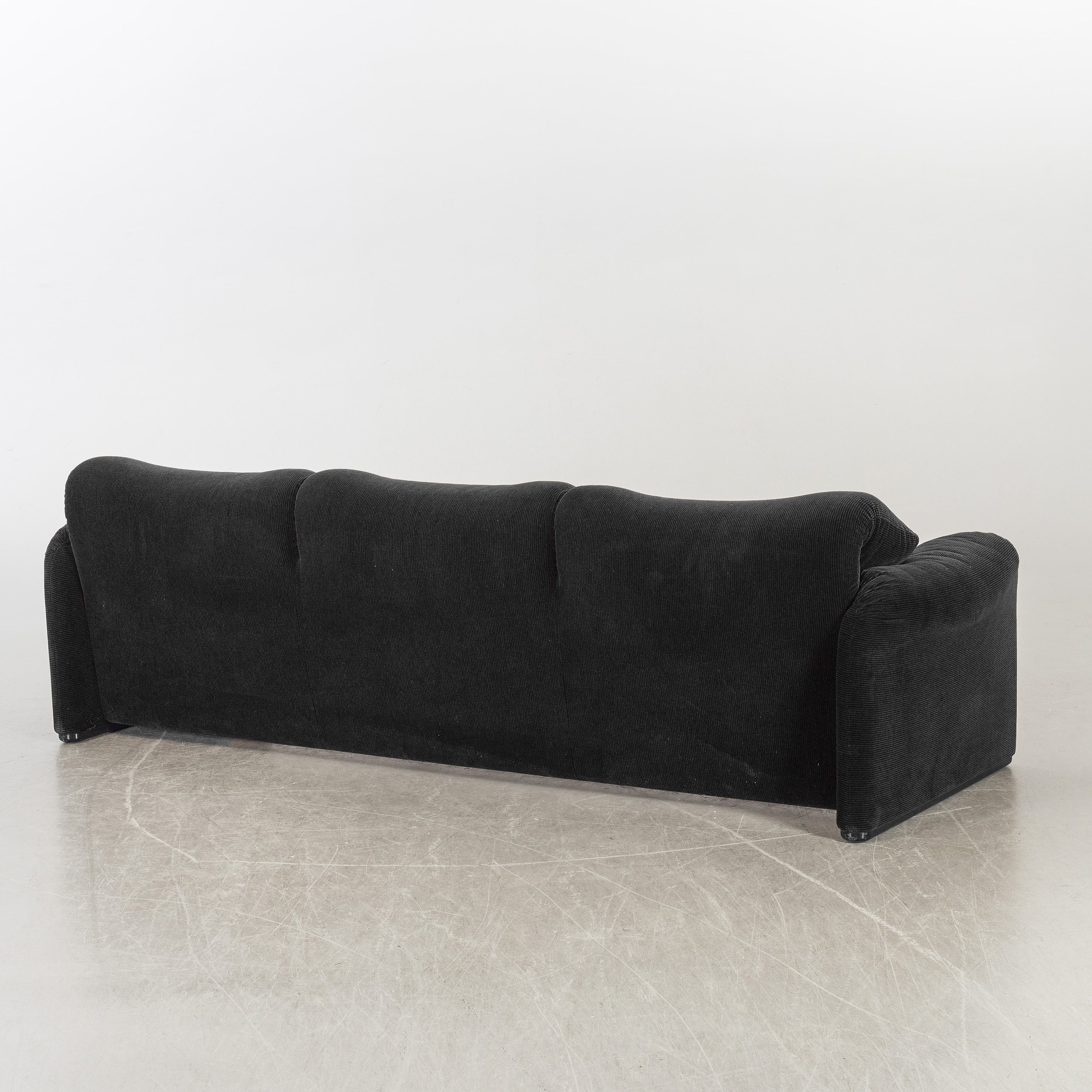 Maralunga Three-Seat Sofa by Vico Magistretti for Cassina
