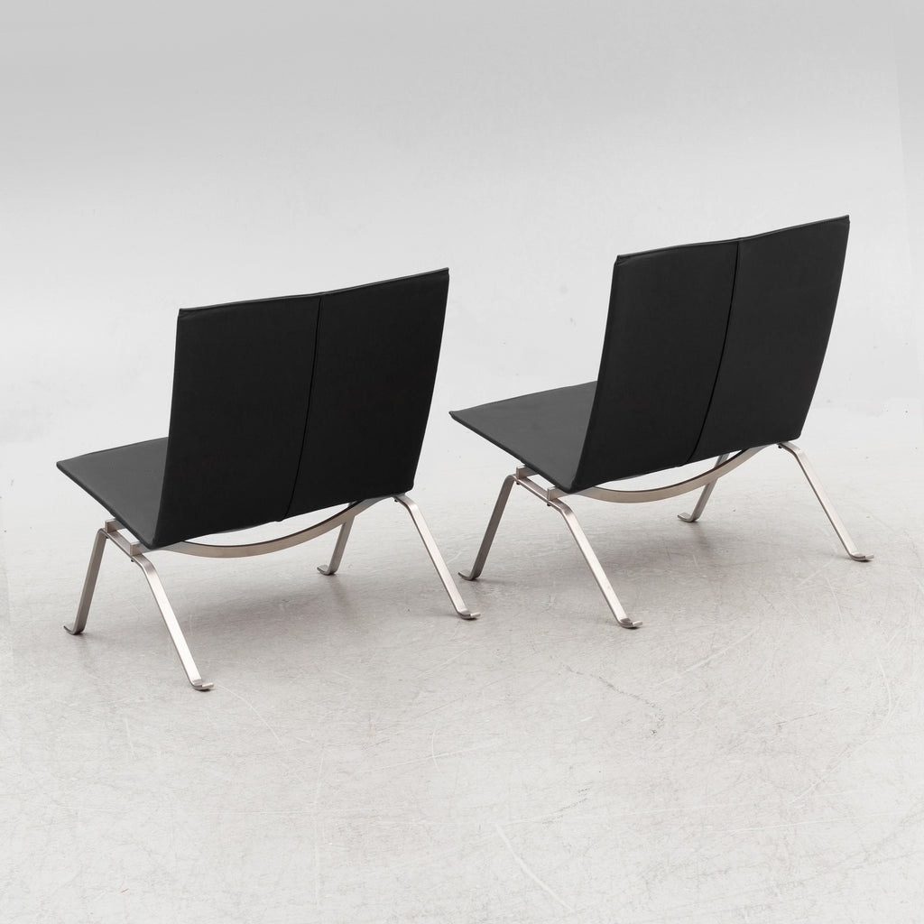 Pair of PK22 Lounge Chairs by Poul Kjærholm for Fritz Hansen