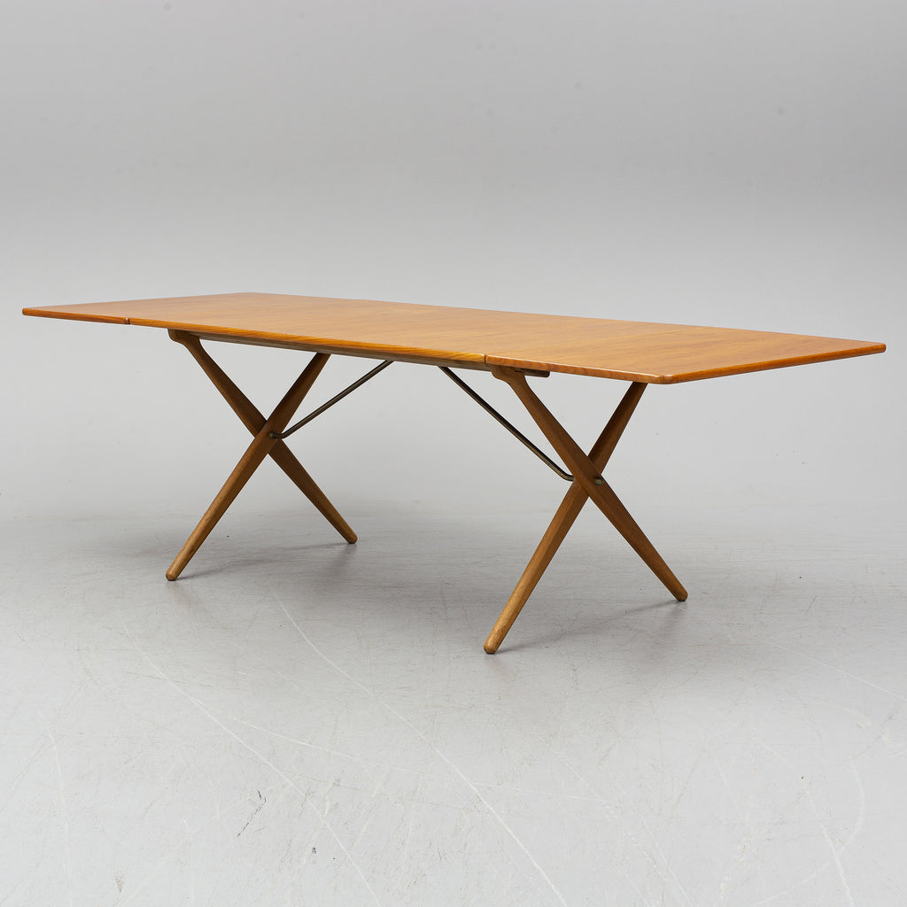 Hans J. Wegner AT-304 Drop-Leaf Dining Table for Andreas Tuck in Teak
