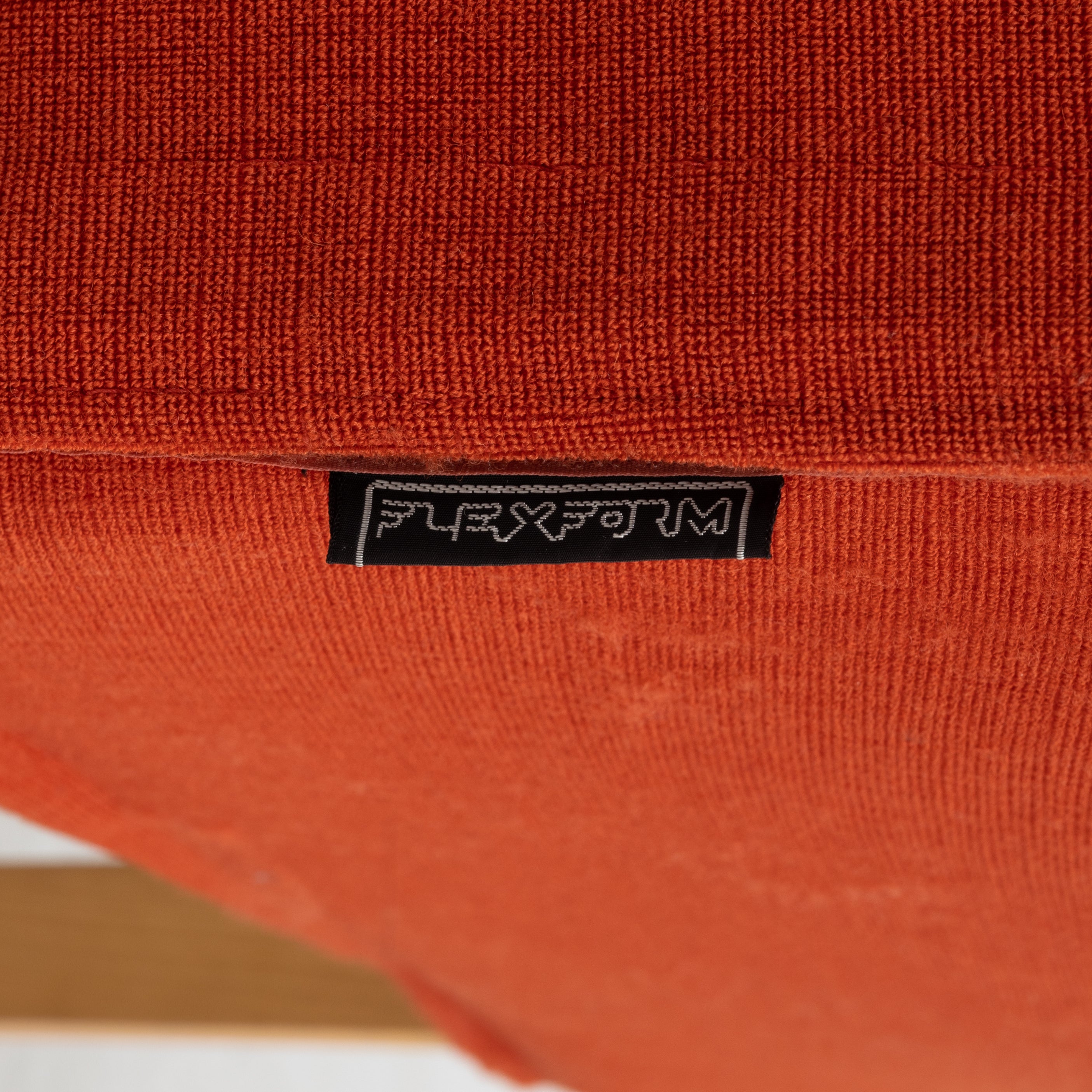 Antonio Citterio Press Easy Chairs for Flexform in Italy Pair