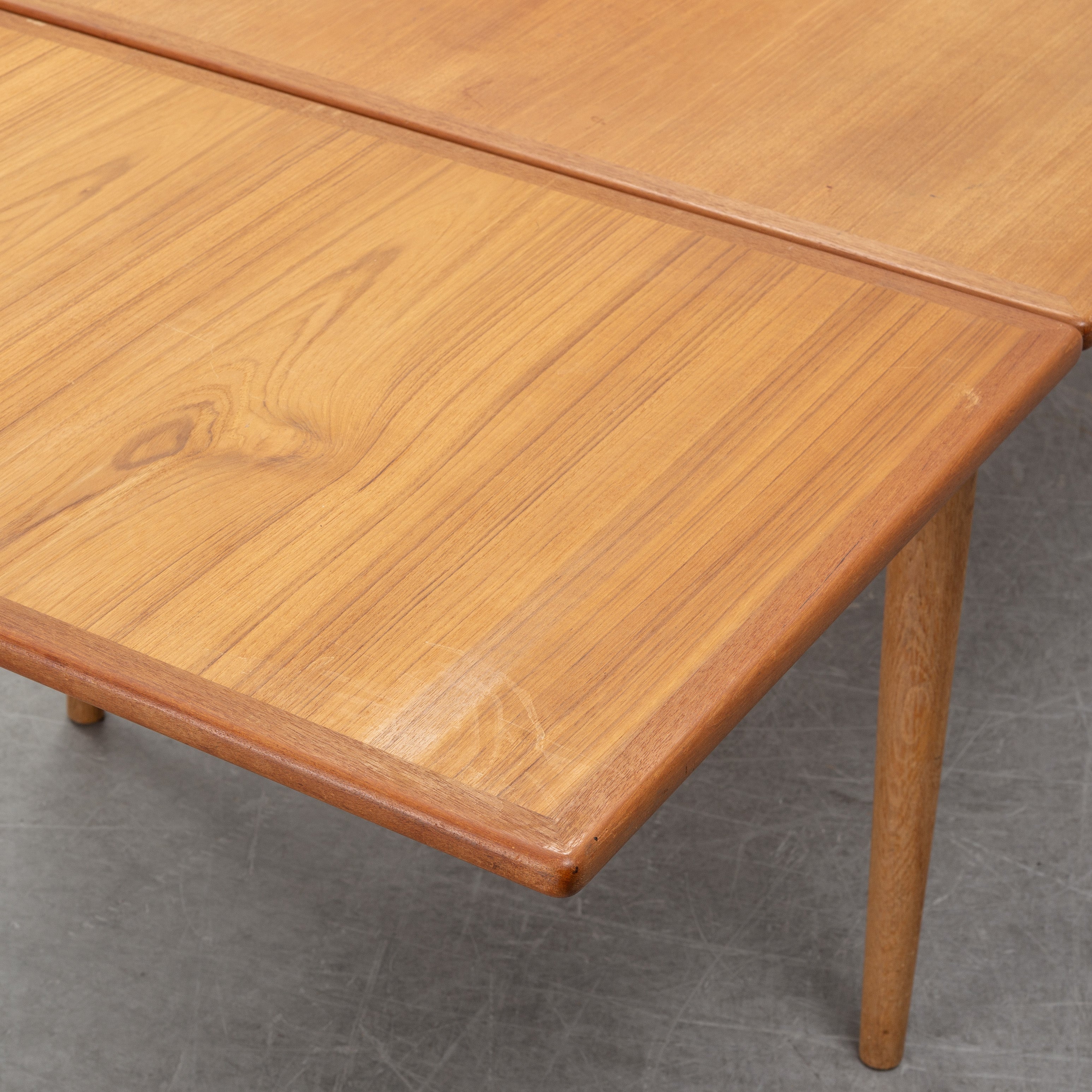 Hans J. Wegner W2 Dining Chairs and AT-312 Extension Table for C.M. Madsen & Andreas Tuck