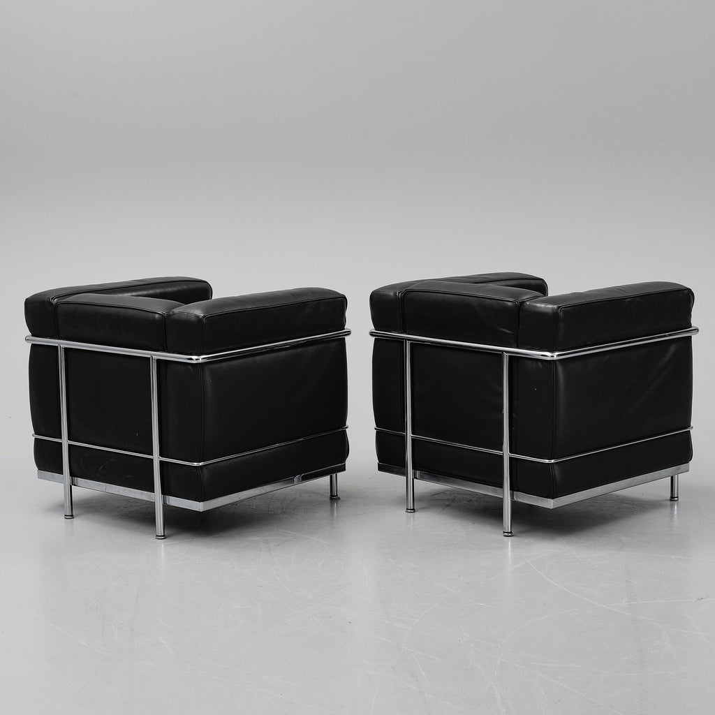 Pair of LC2 “Petit Confort” Armchairs by Le Corbusier, Pierre Jeanneret and Charlotte Perriand for Cassina