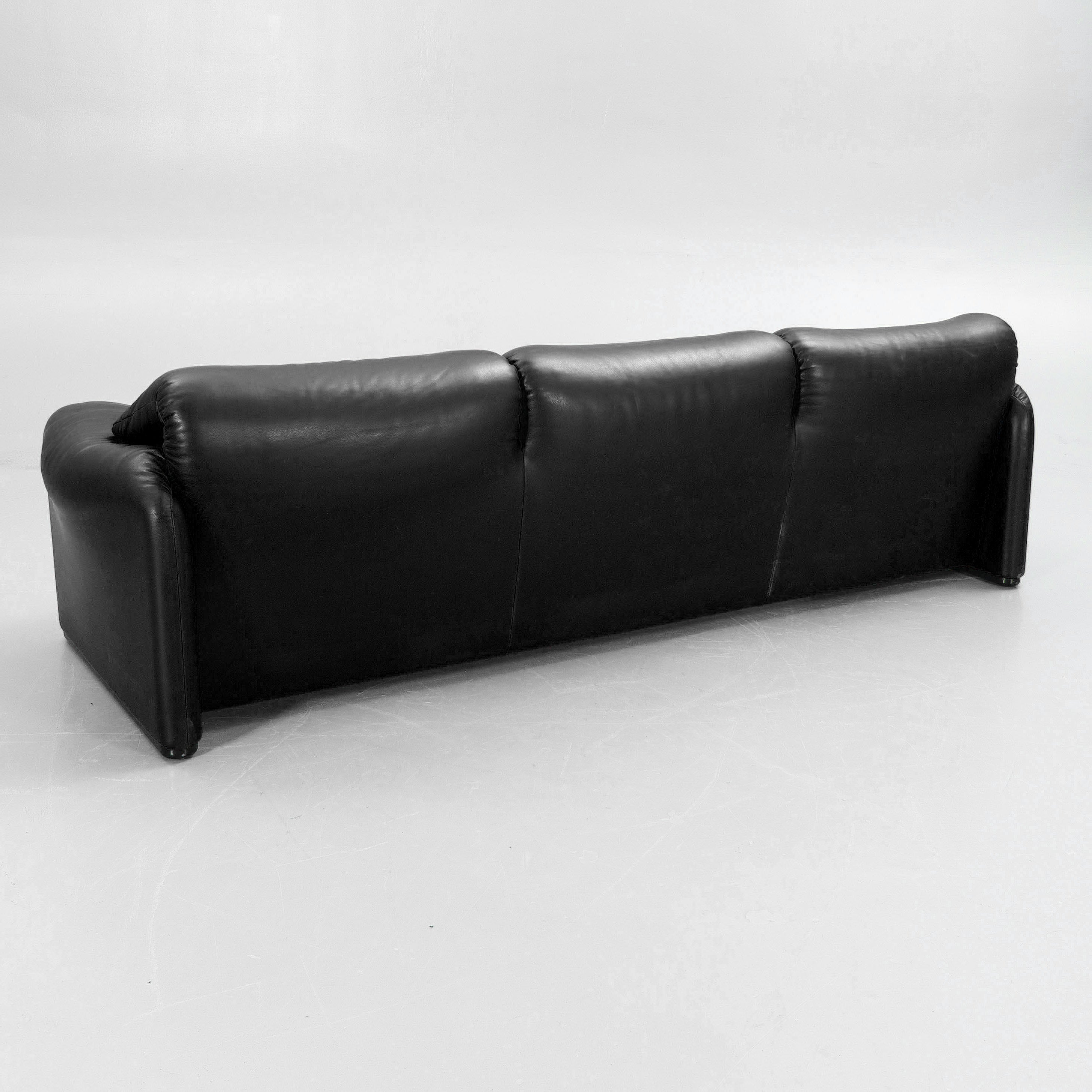 Vico Magistretti Maralunga Three-Seat Sofa for Cassina in Black Leather