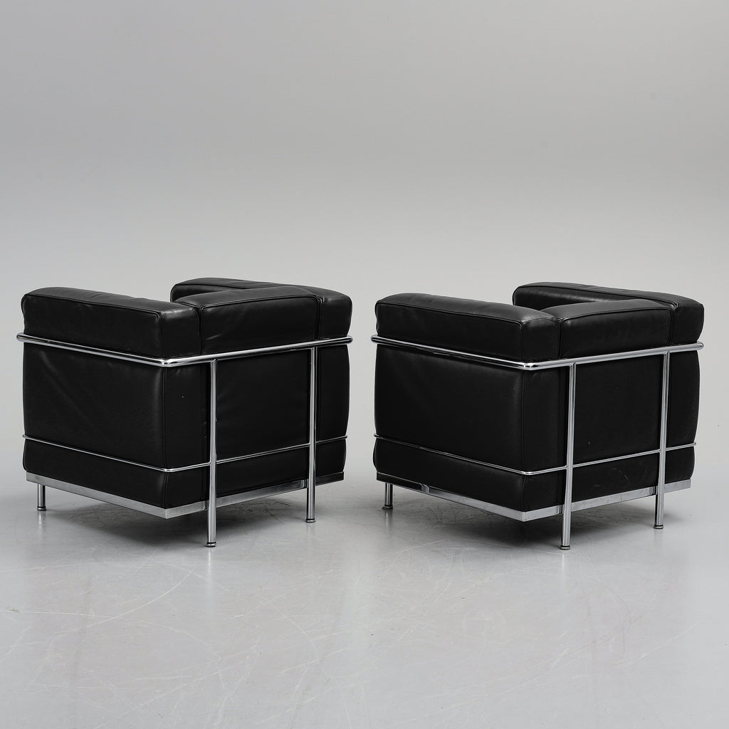 Pair of LC2 “Petit Confort” Armchairs by Le Corbusier, Pierre Jeanneret and Charlotte Perriand for Cassina