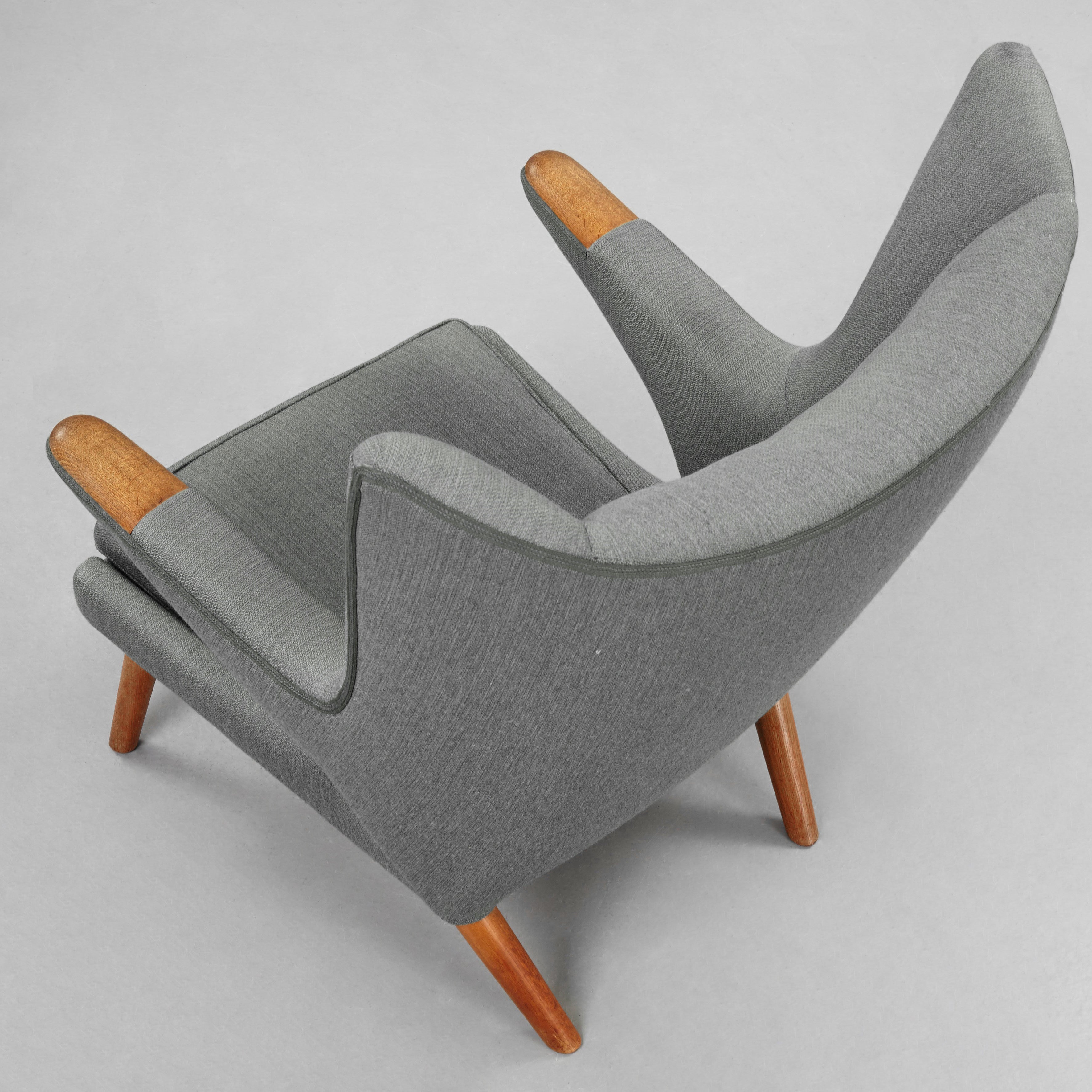 Papa Bear Chair Model AP-19 by Hans J. Wegner for AP-Stolen