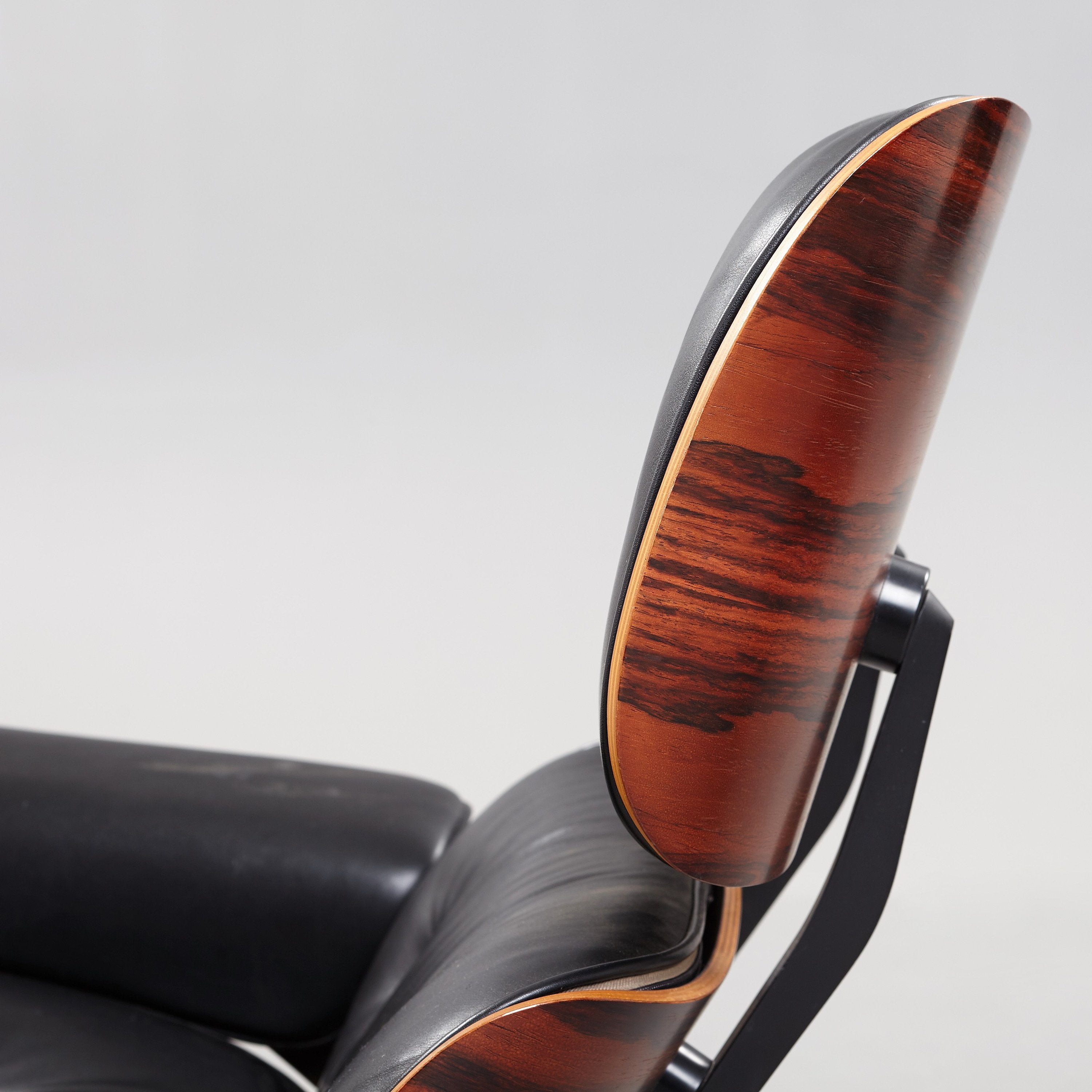 Charles & Ray Eames Lounge Chair and Ottoman for Herman Miller in Rosewood