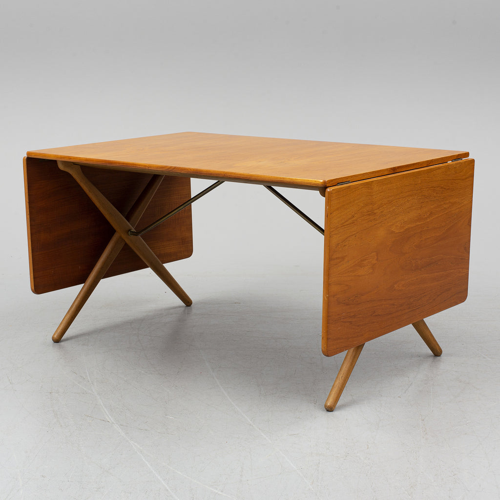 Hans J. Wegner AT-304 Drop-Leaf Dining Table for Andreas Tuck in Teak