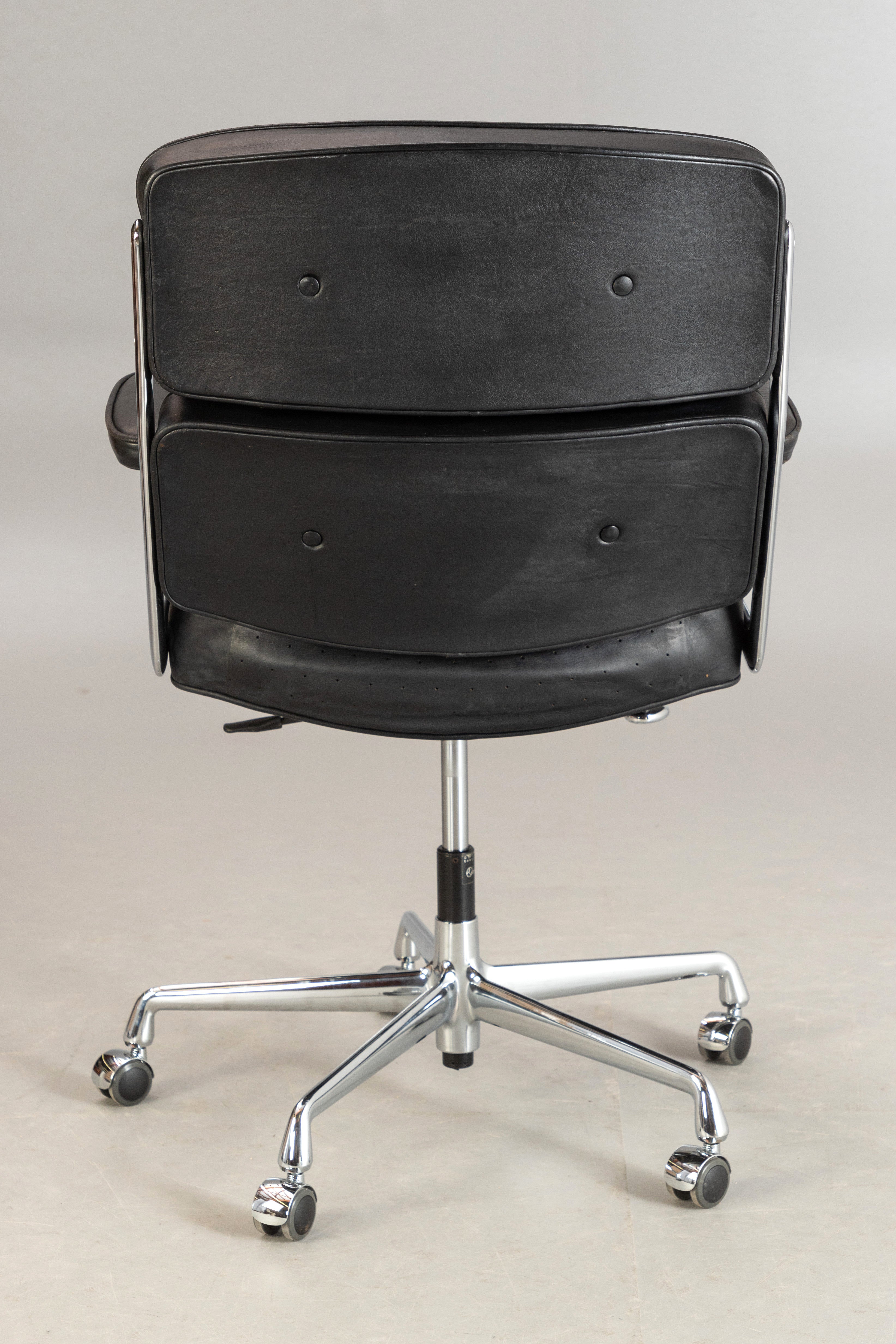 Charles & Ray Eames ES 104 Lobby Chair for Herman Miller