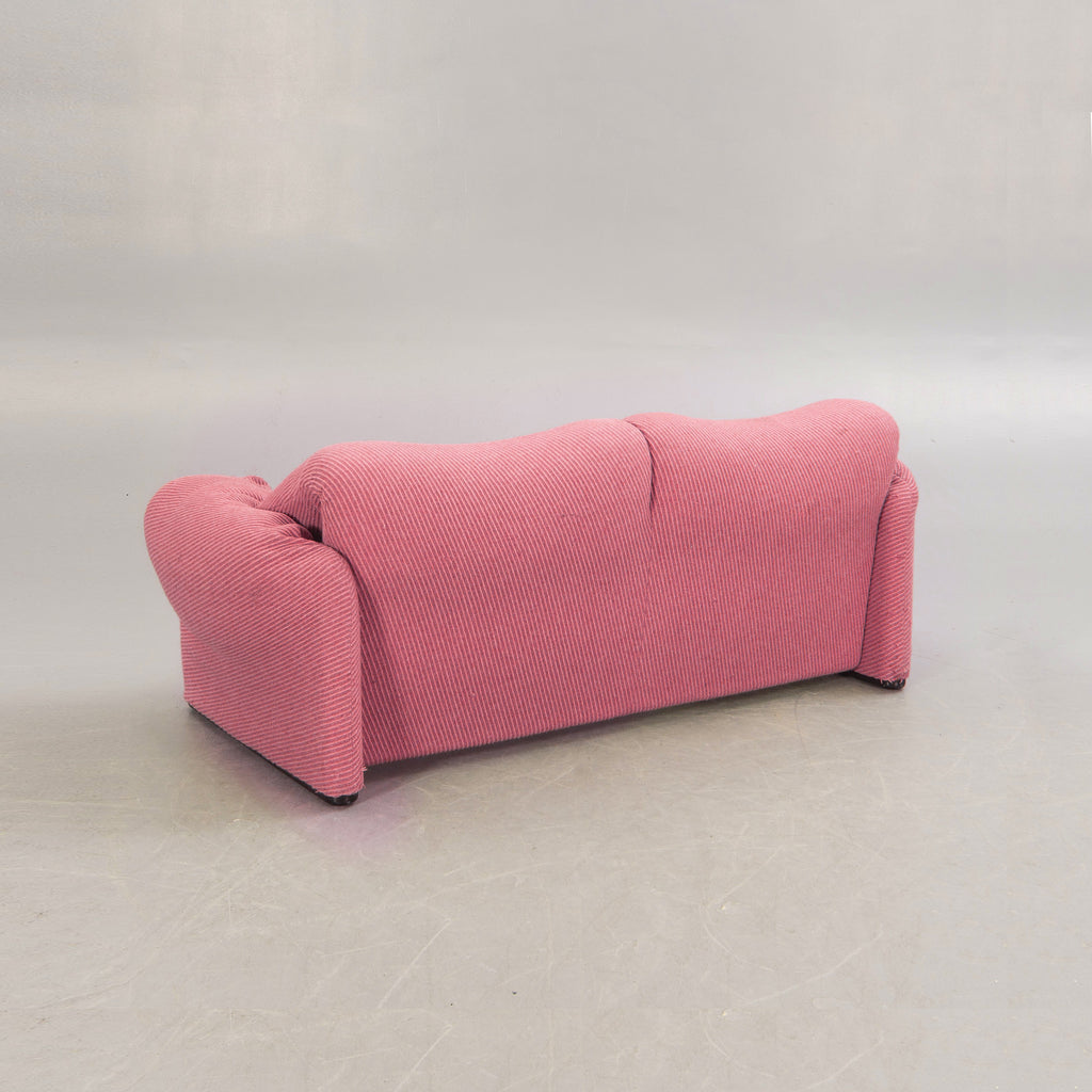 Maralunga Two-Seat Sofa by Vico Magistretti for Cassina