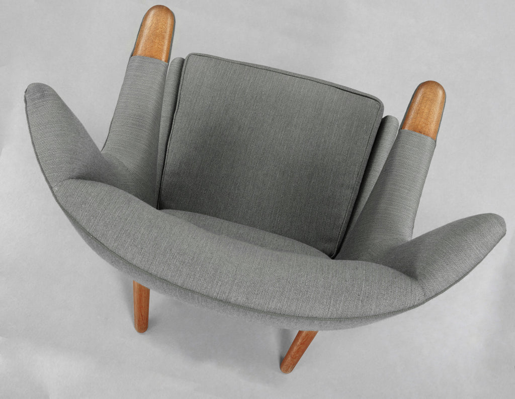 Papa Bear Chair Model AP-19 by Hans J. Wegner for AP-Stolen