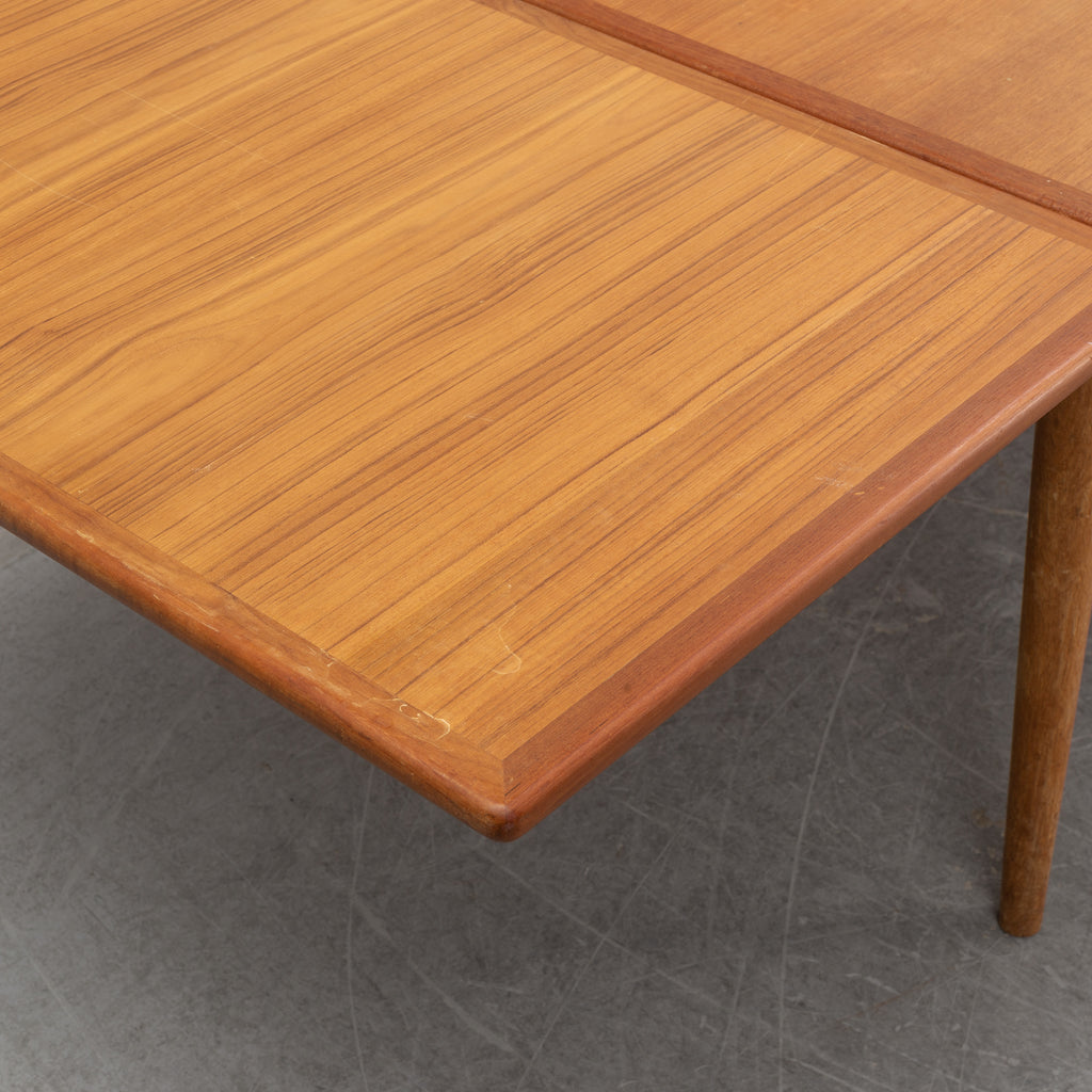 Hans J. Wegner W2 Dining Chairs and AT-312 Extension Table for C.M. Madsen & Andreas Tuck